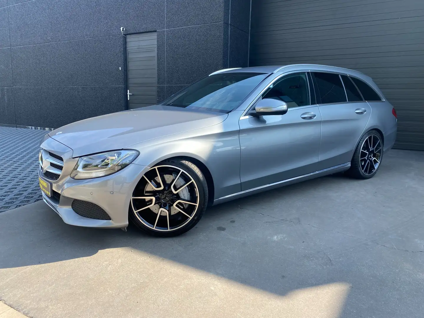 Mercedes-Benz C 350 hybride - avantgarde - leder - 107000km - 19" Grijs - 1