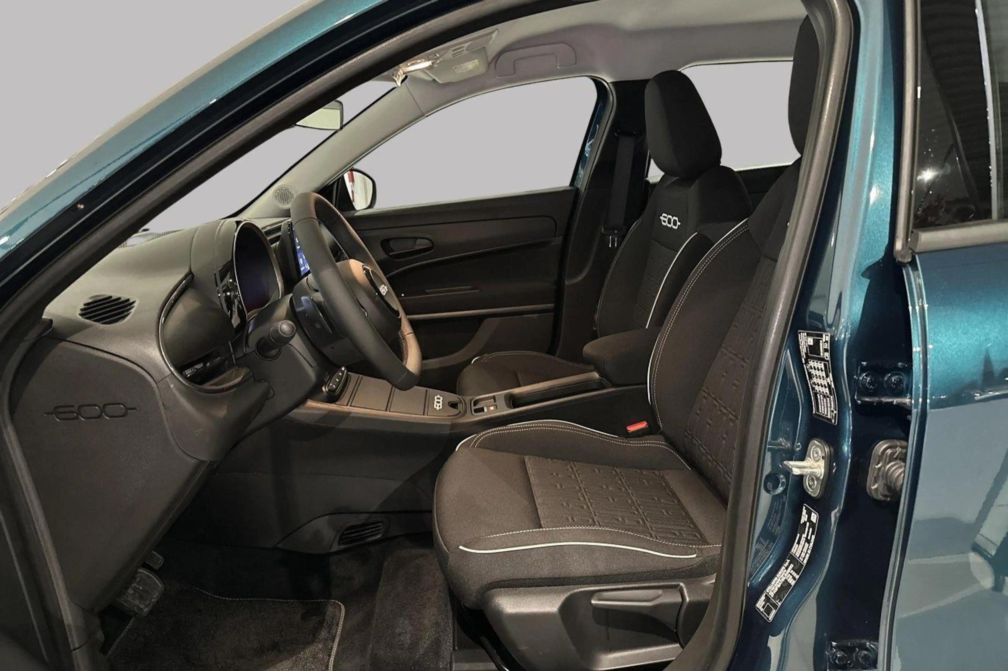 Fiat 600 Hybrid 110pk POP — photo 10