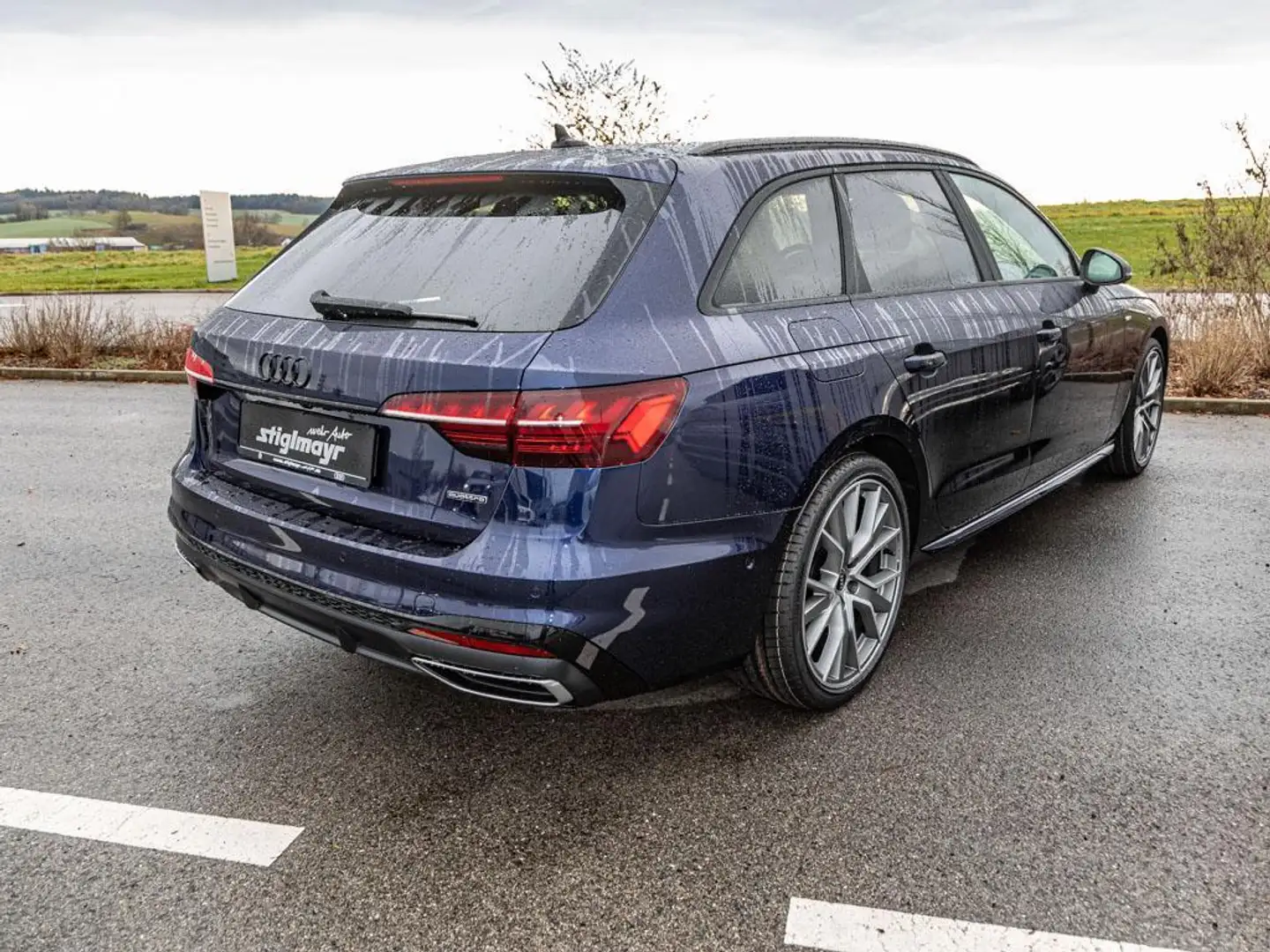 Audi A4 Avant S line 40 TDI quattro S tronic Alu-19` Bleu - 2