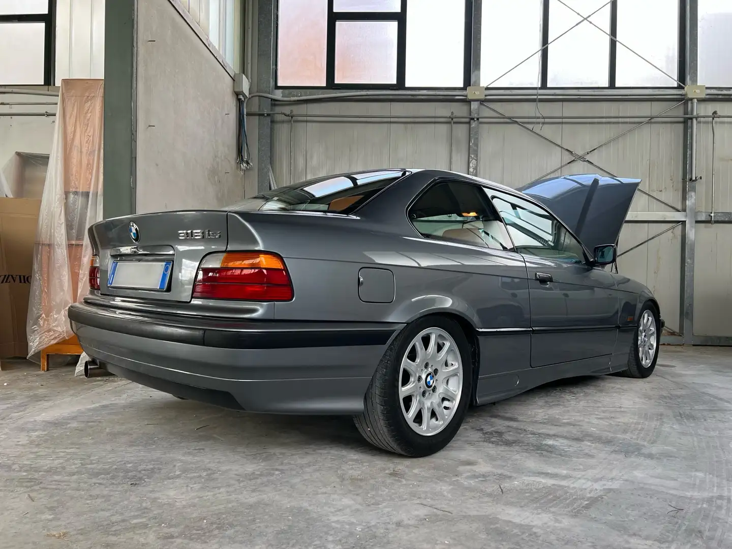 BMW 318 318is Coupe 2airbag cat. Grigio - 1