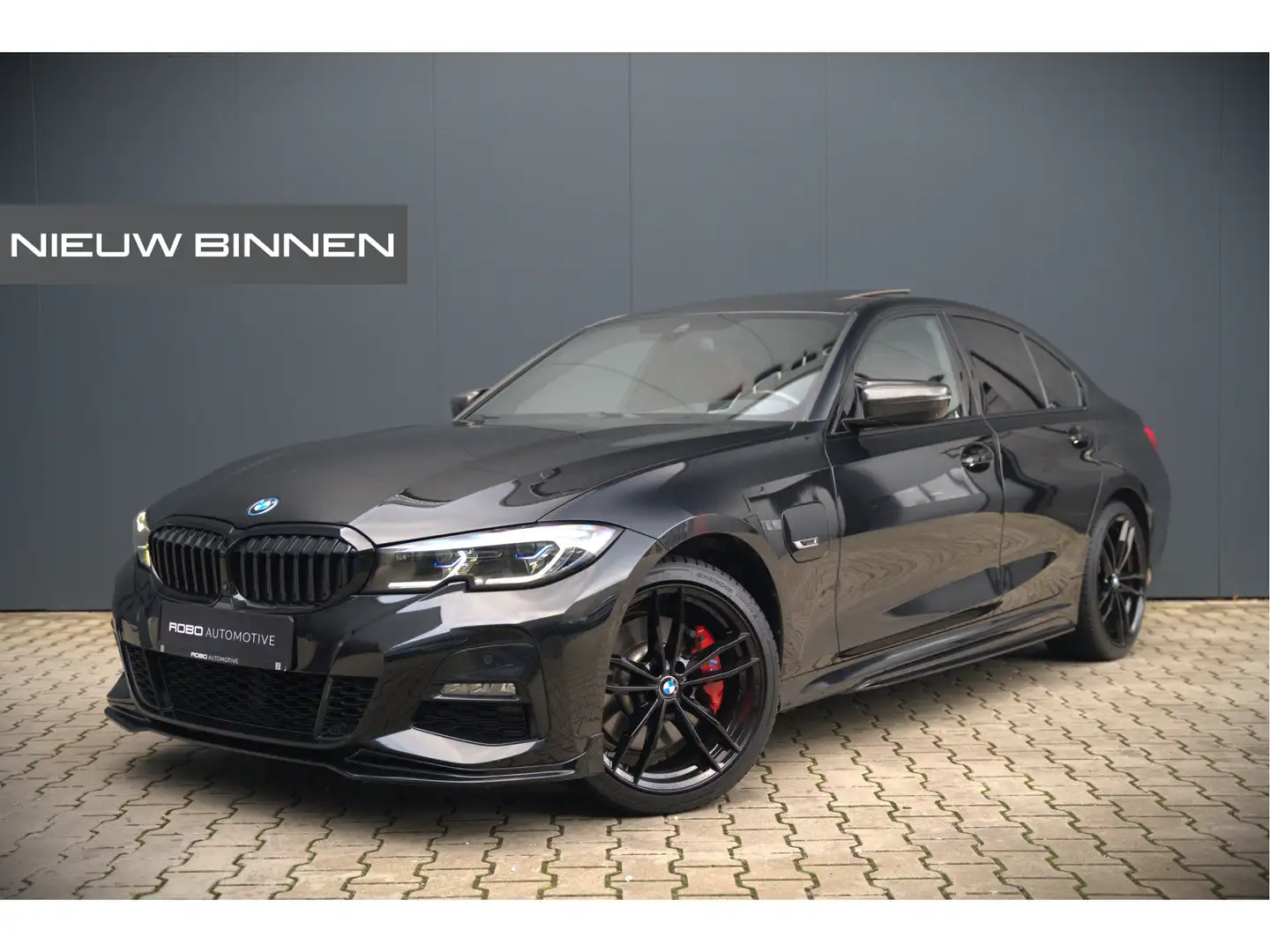BMW 330 3-serie 330e xDrive Business Edition Plus M Sport Schwarz - 1
