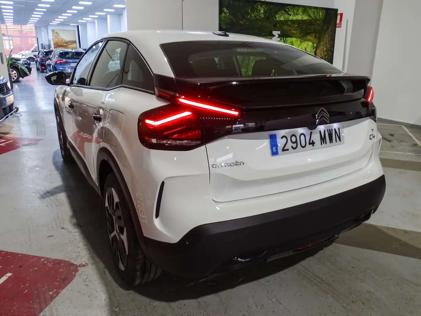 Citroen C4 Hybrid You eDSC6 100 Blanc - 2