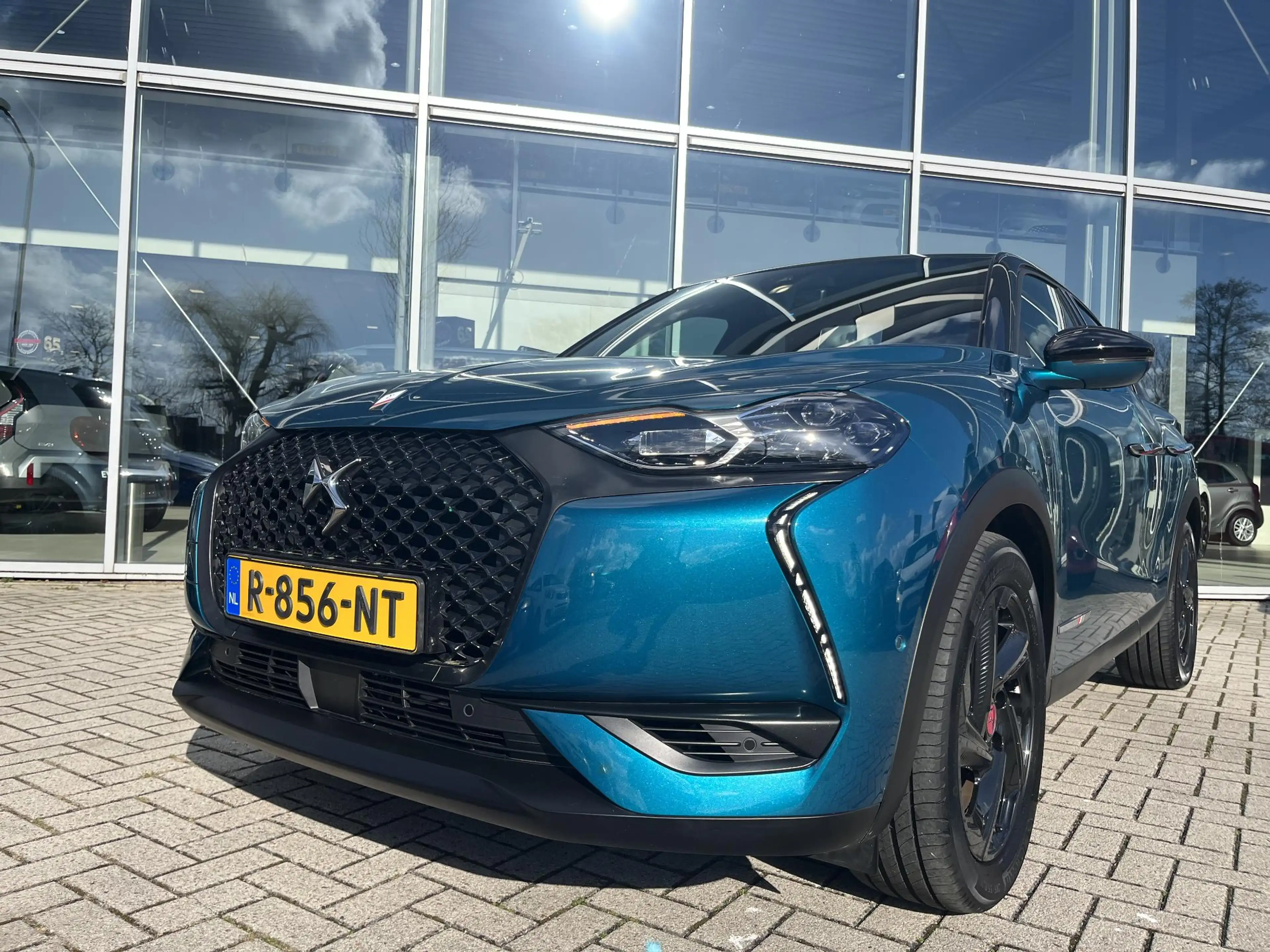 DS Automobiles DS 3 Crossback E-Tense Performance Line+ 50 kWh — photo 2