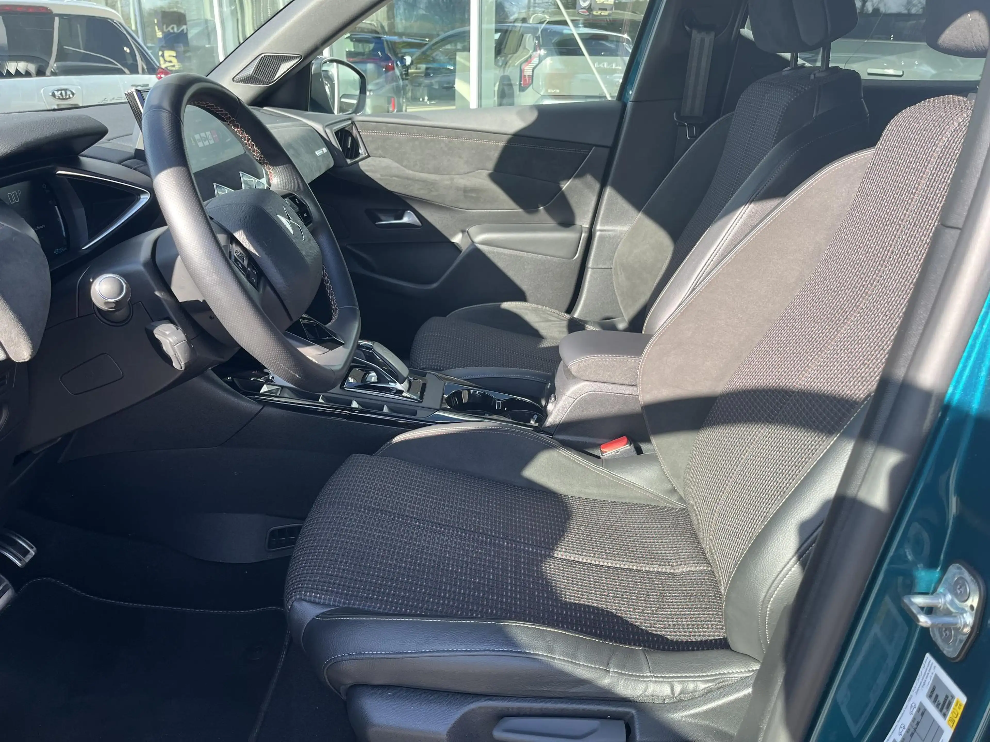 DS Automobiles DS 3 Crossback E-Tense Performance Line+ 50 kWh — photo 11
