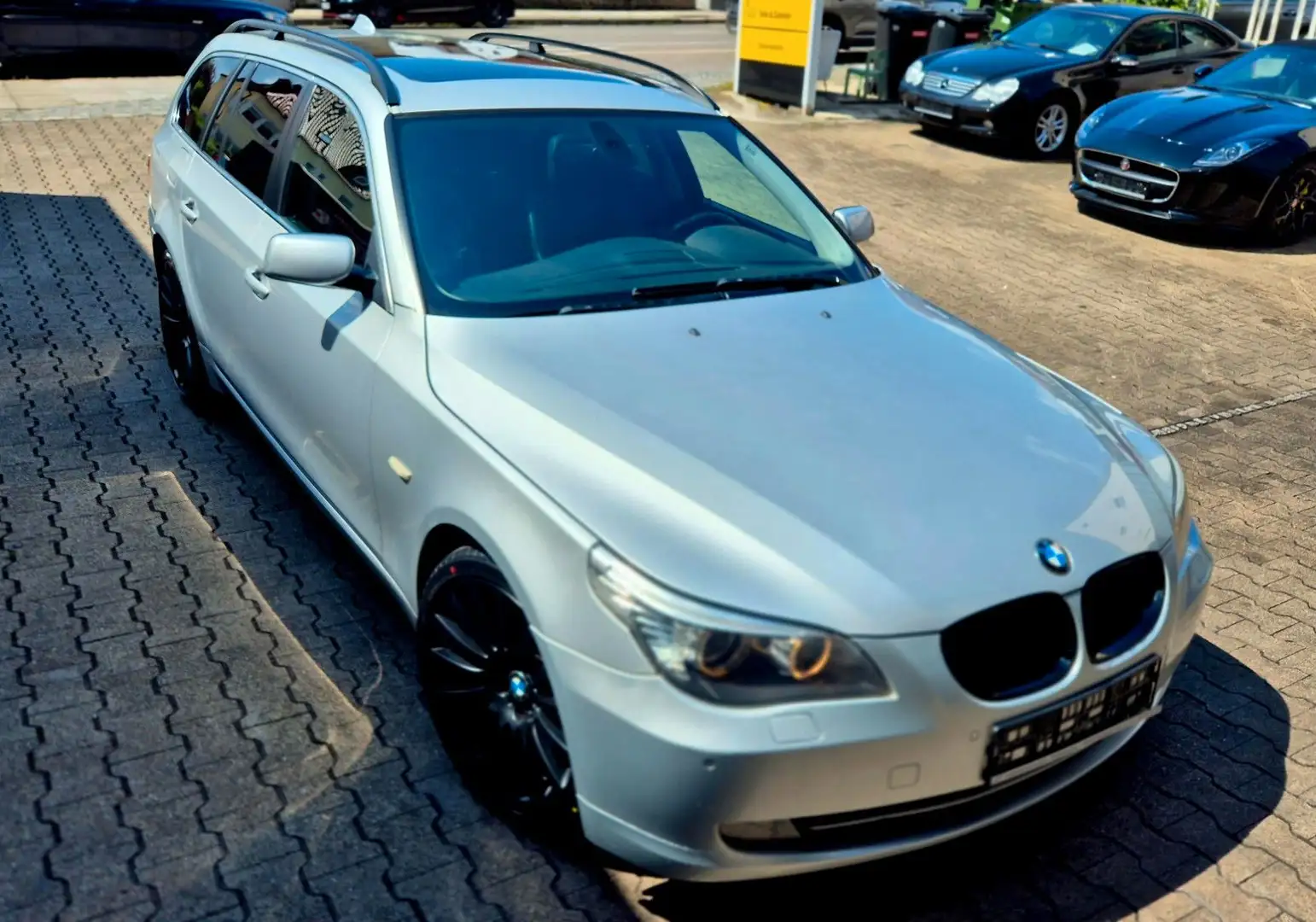 BMW 523 i Touring /Panorama-Leder-19 Zoll -Insp.NEU!! Argent - 2