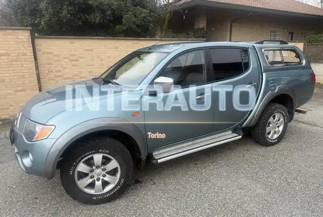 Mitsubishi L200 L200 d.cab 2.5 di-d Intense