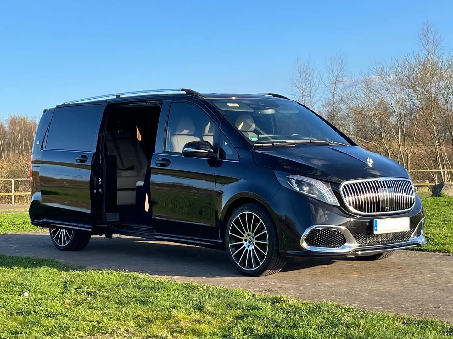 Mercedes-Benz Vito VIP 116 Maybach Extralang XL Luxury AMG Black - 1