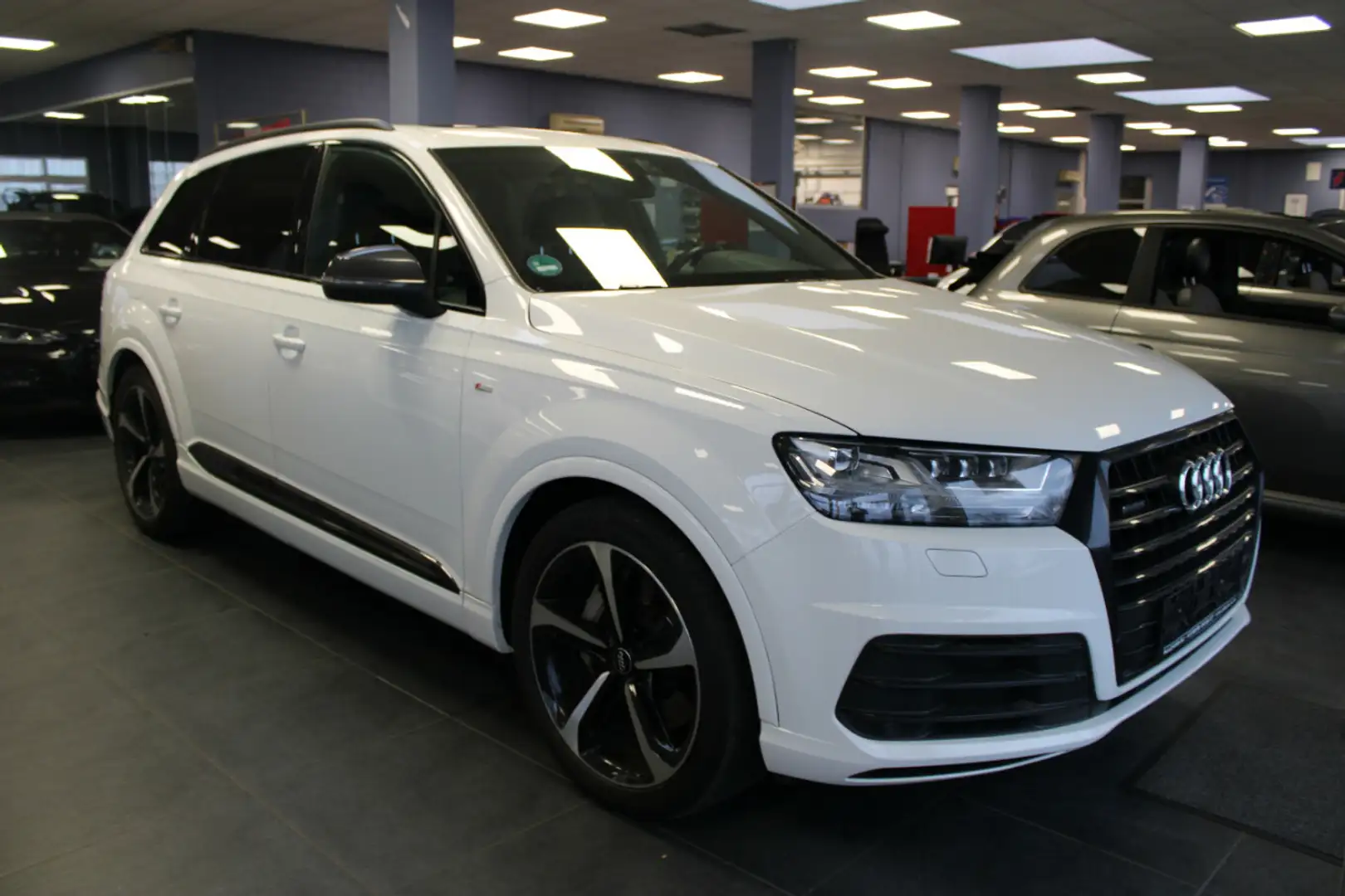Audi Q7 50 TDI quattro S-Line - 7-Sitzer - Blanc - 1