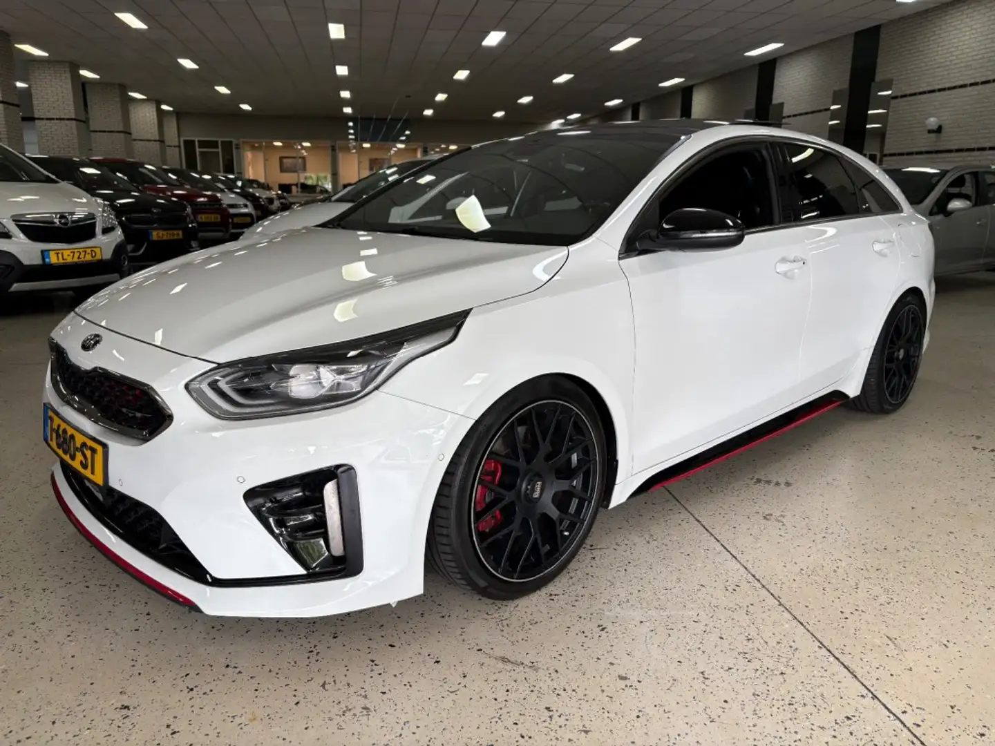 Kia ProCeed / pro_cee'd 1.6 T-GDI GT 204pk VOL Panorama Leder Multimedia C Blanc - 1