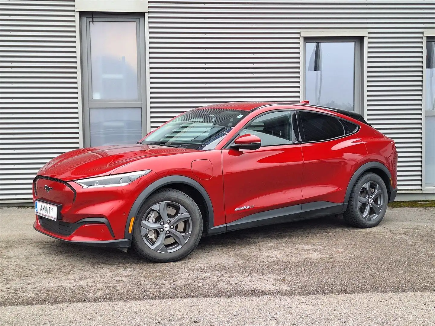 Ford Mustang Mach-E Extended Range 99kWh RWD Rot - 2