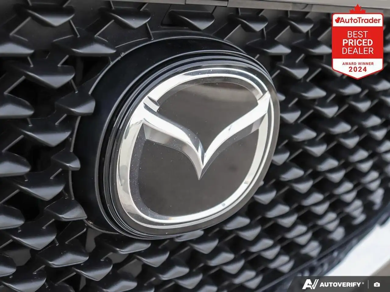 Mazda CX-30 снимка Mazda CX-30