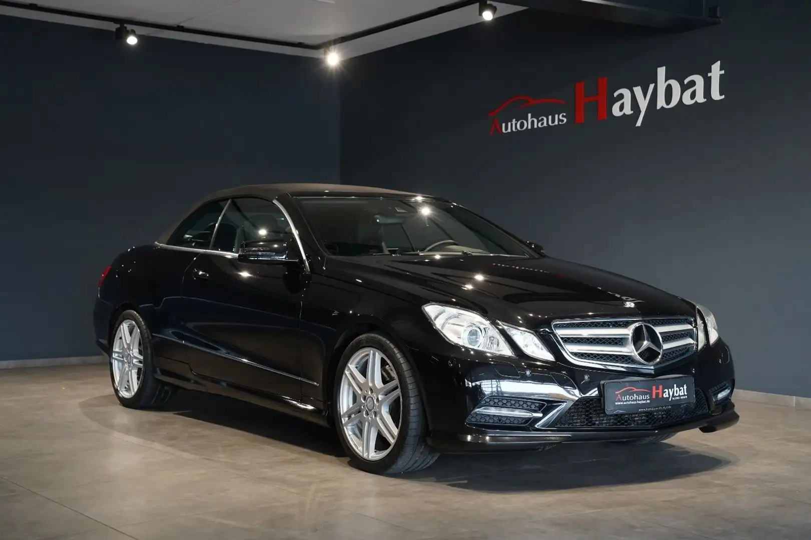 Mercedes-Benz E 220 CDI Cabrio AMG Comand-ILS-H&K-Airscarf Schwarz - 2