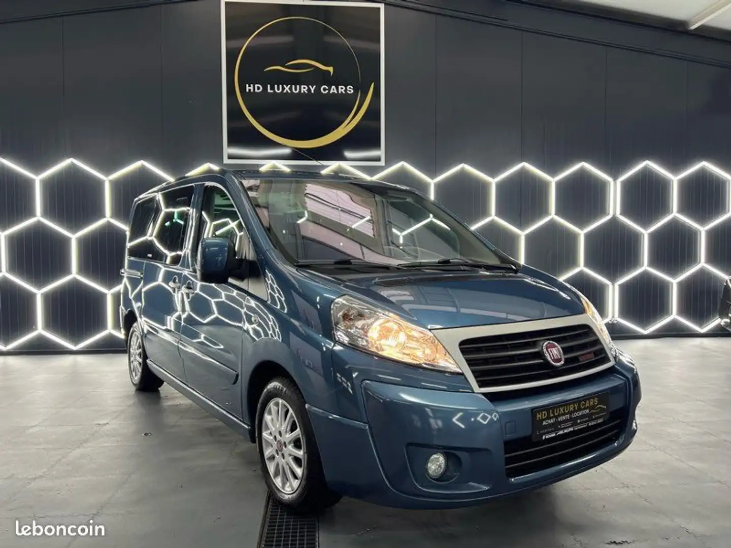 Fiat Scudo PANORAMA MULTIJET 165ch Modrá - 1