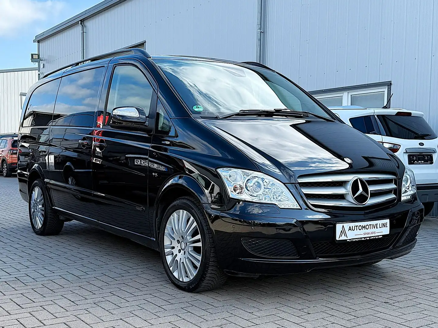 Mercedes-Benz Viano VIANO 3.0 CDI LANG/LEDER/PANO/7SITZER/XENON/TISC Noir - 1
