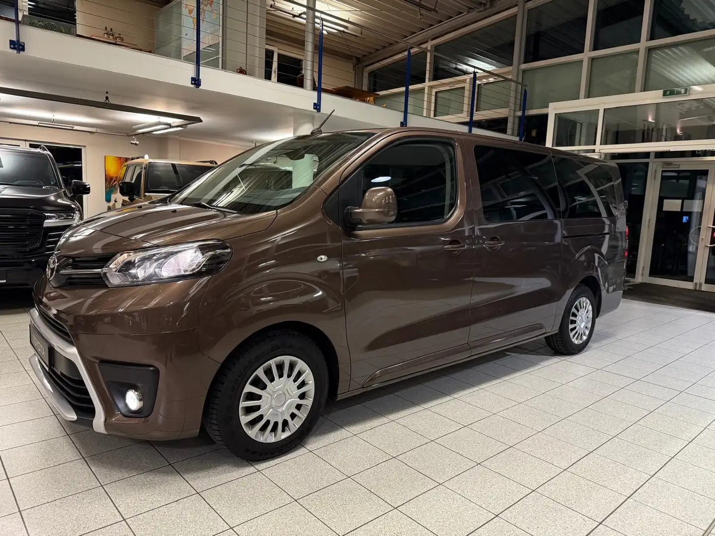 Toyota Proace PROACE VERSO - AUTOM.-KAMERA-9 SITZE-LANG "L 2"- Brun - 1