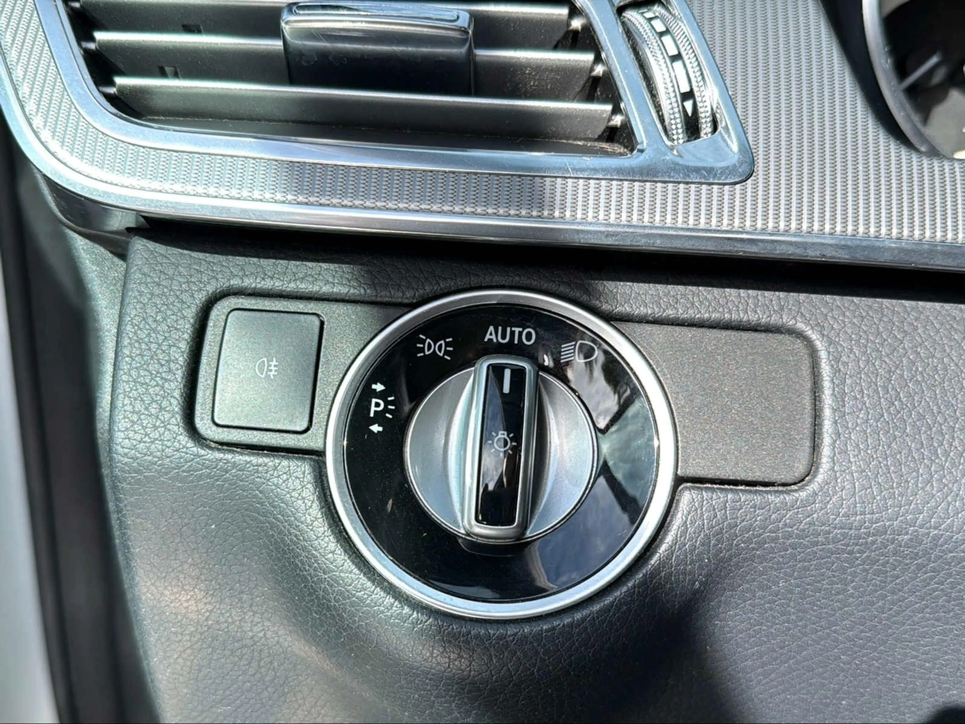 Mercedes-Benz E 400 4MATIC | PRE-SAFE | Komfort-Fahrwerk | NEC — photo 13