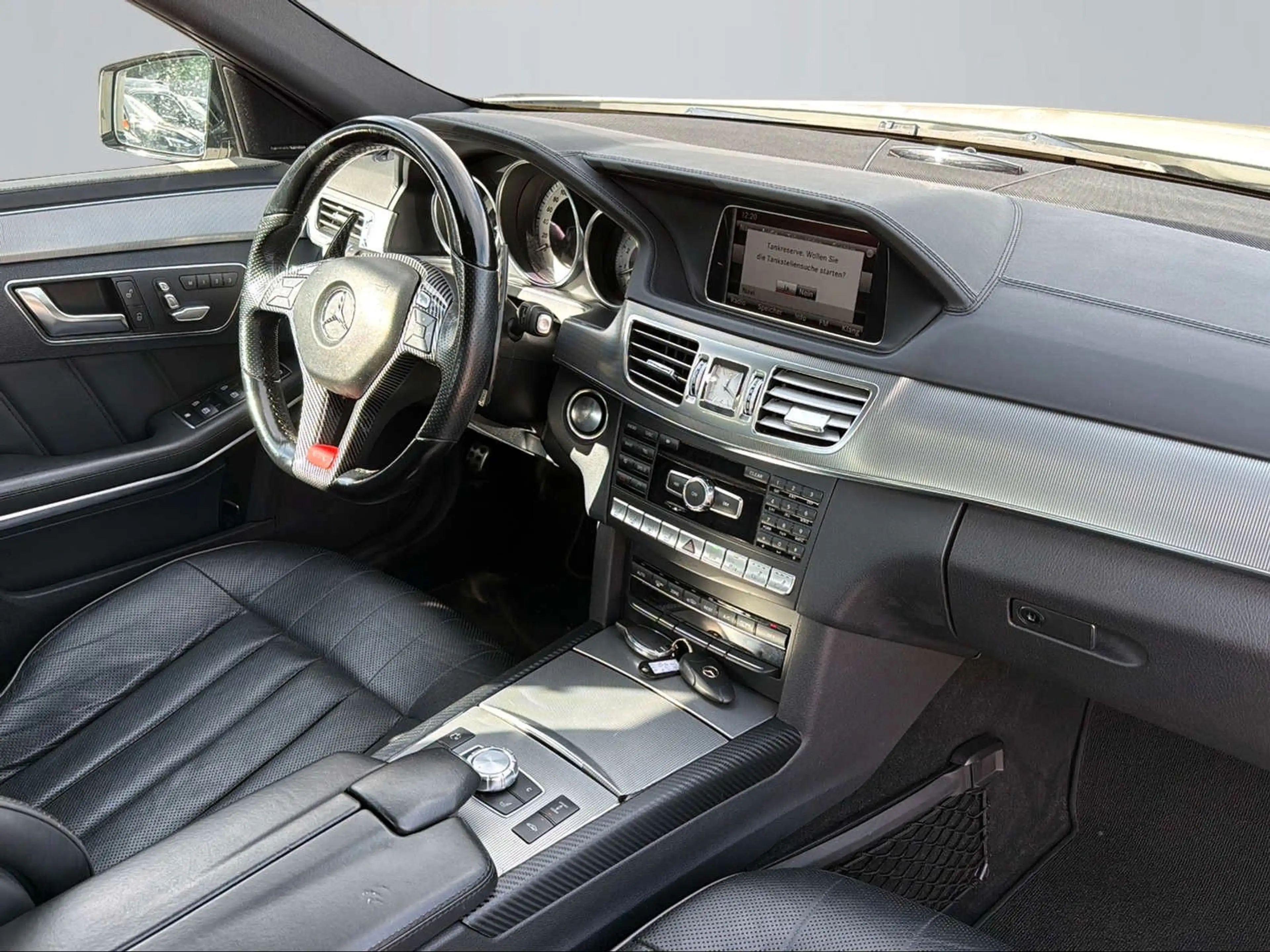 Mercedes-Benz E 400 4MATIC | PRE-SAFE | Komfort-Fahrwerk | NEC — photo 7