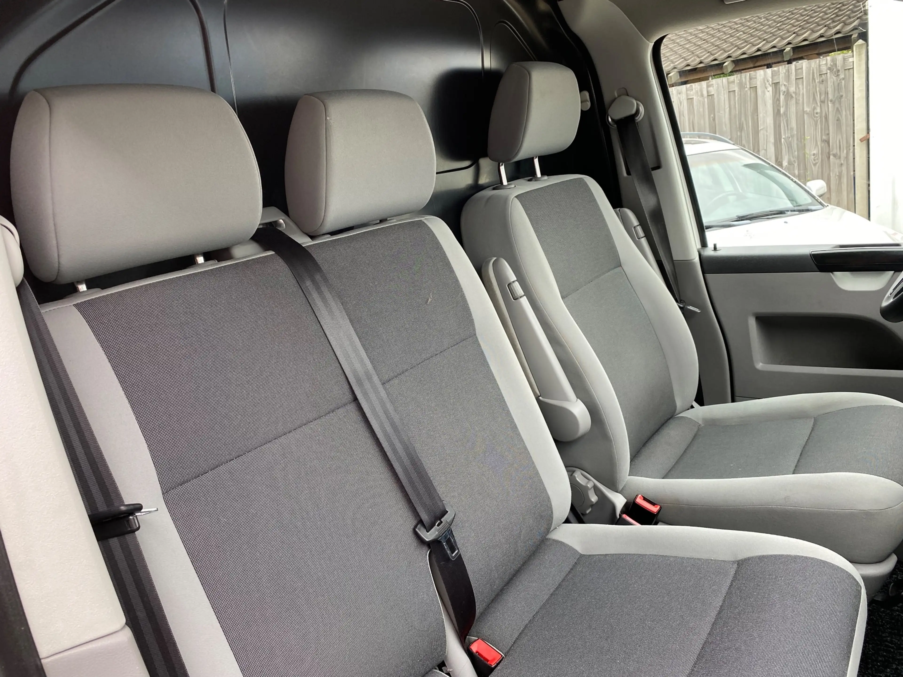 Volkswagen Transporter 2.0 TDI L1H1 BM AIRCO / CRUISE / IMPRIAAL — photo 16
