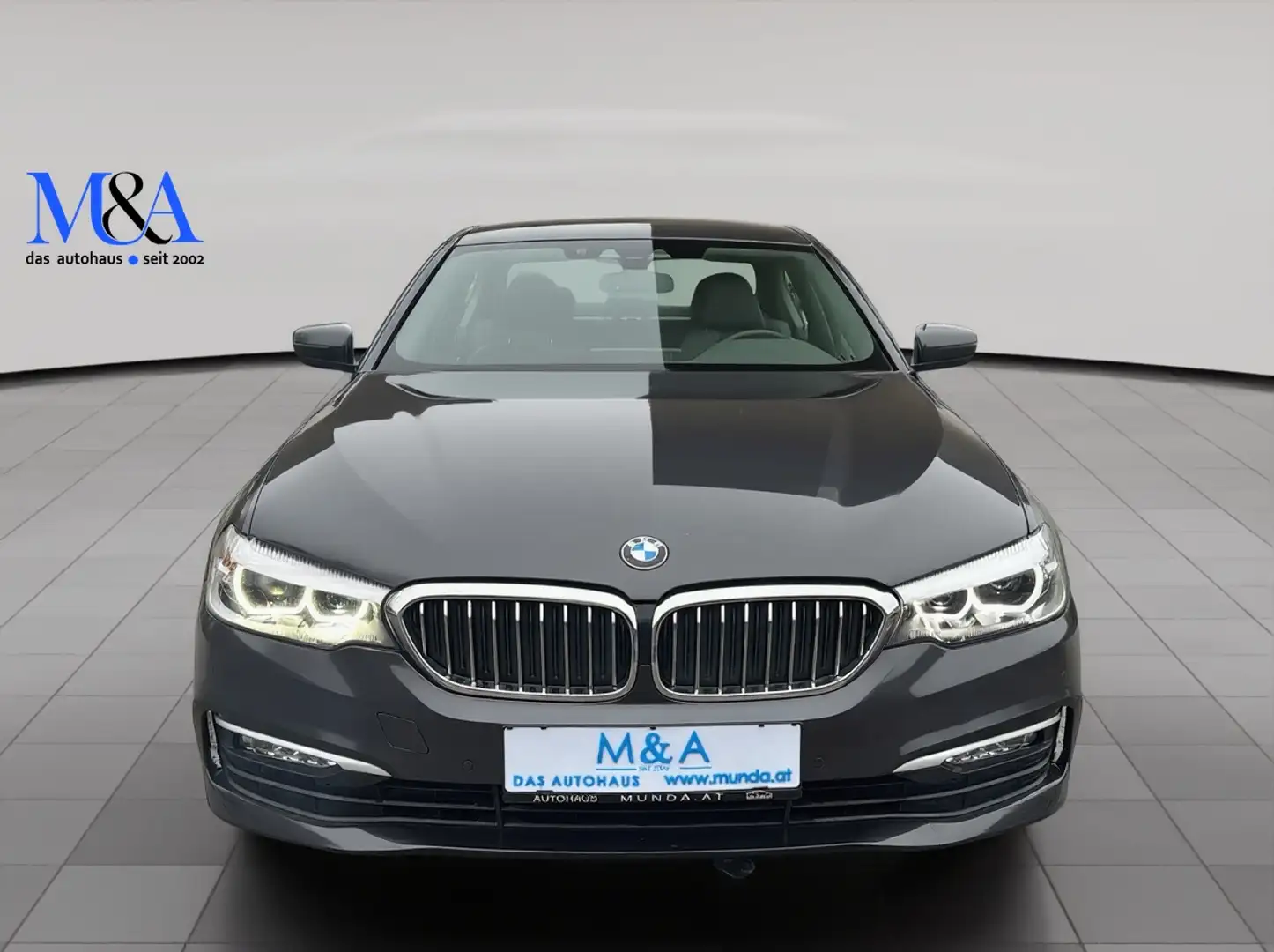 BMW 530 xDrive Individual *Garantie Grau - 2