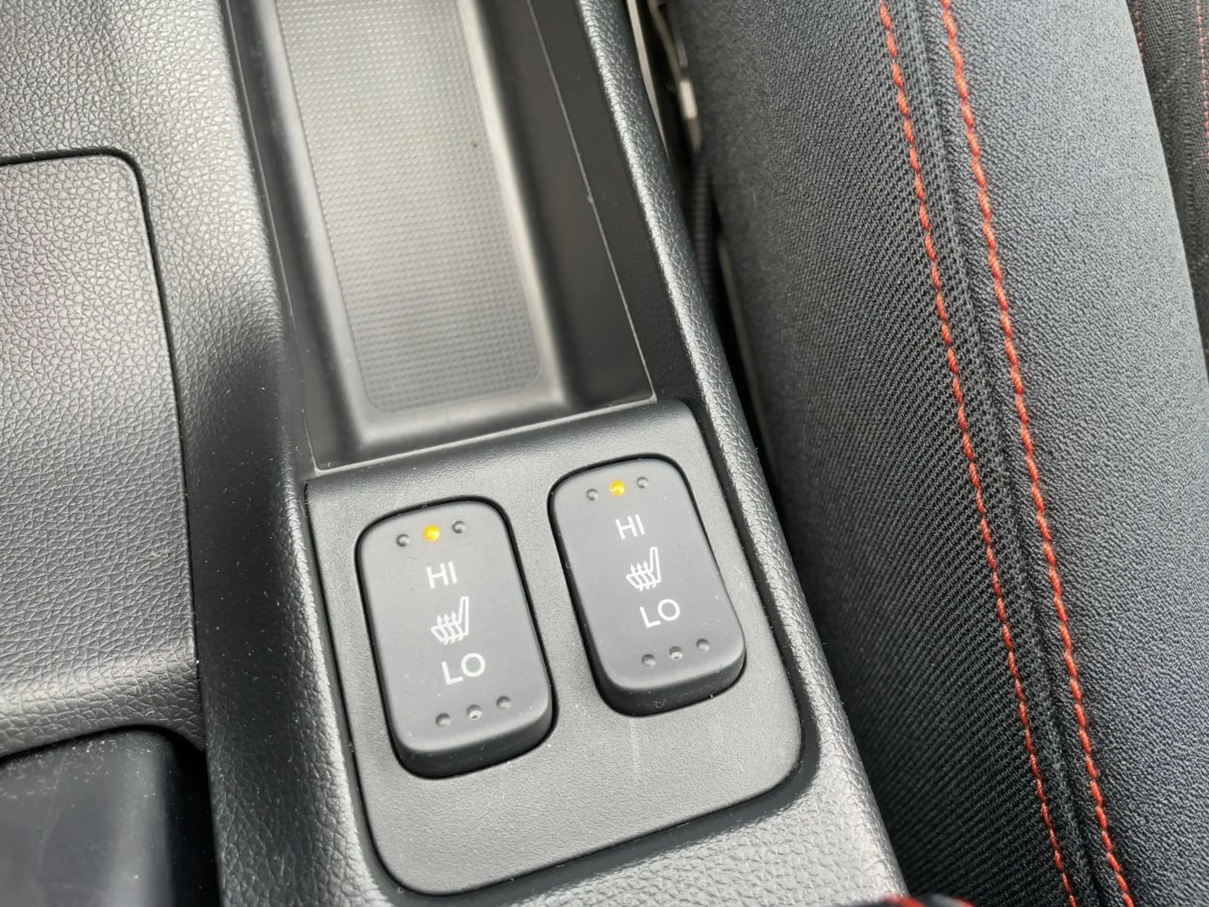 Honda Jazz 1.5 i-VTEC Dynamic Automatik LED+SHZ+LM — photo 15
