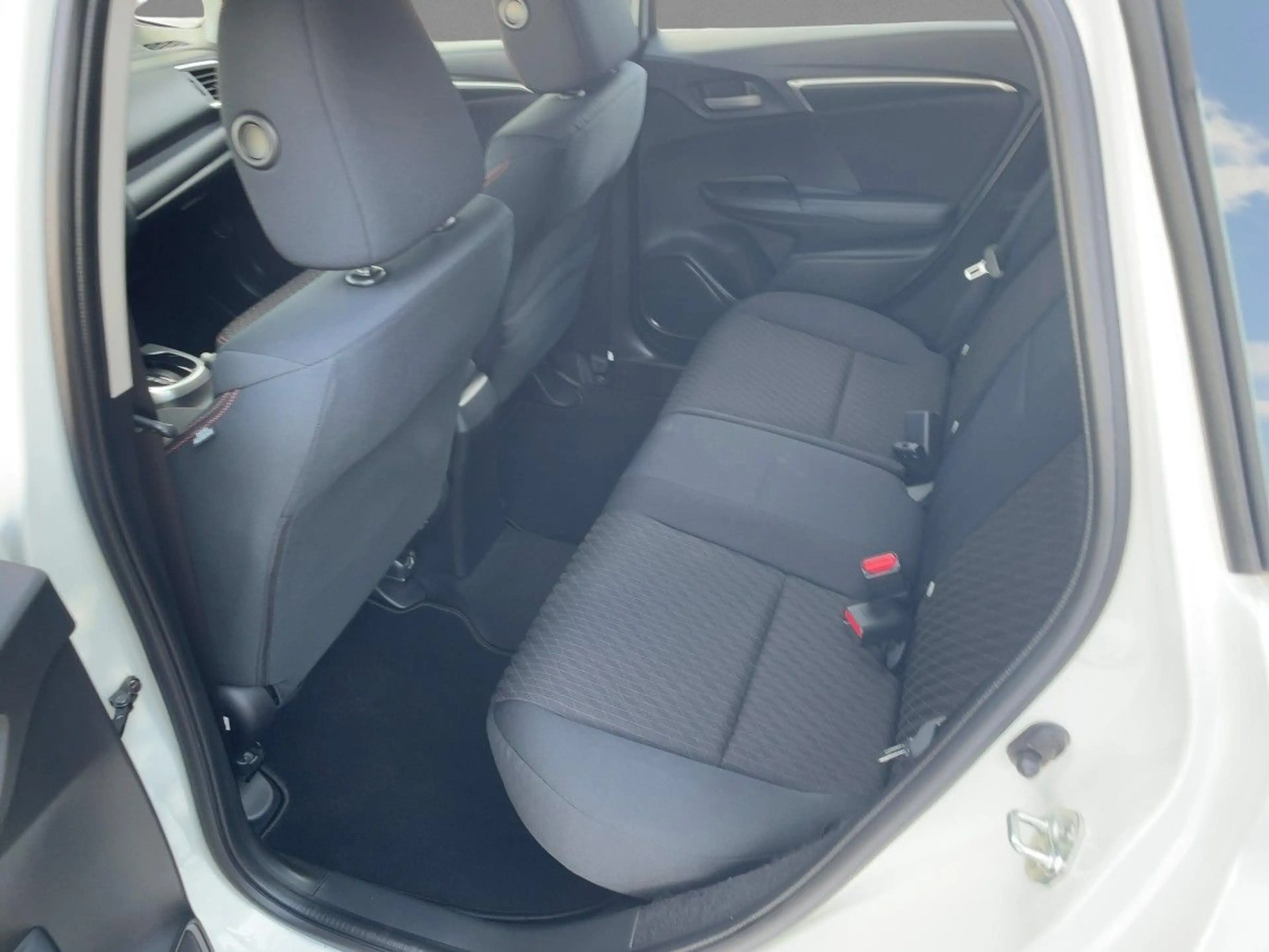 Honda Jazz 1.5 i-VTEC Dynamic Automatik LED+SHZ+LM — photo 10