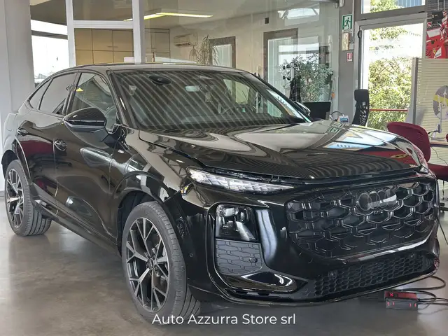 Audi Q3 view 2
