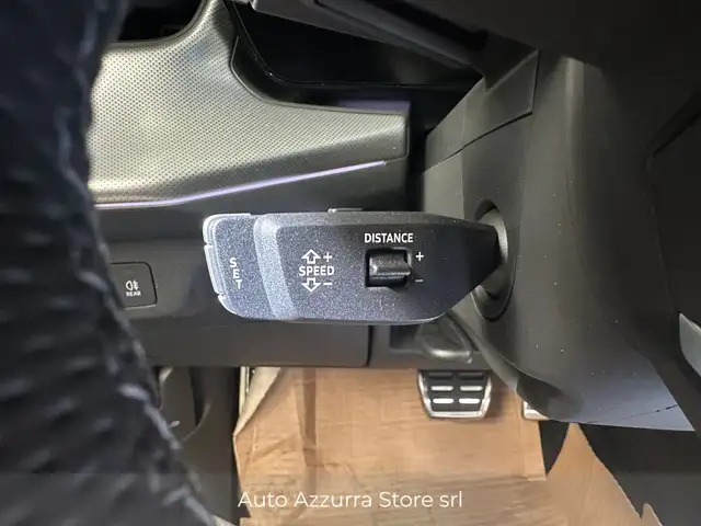 Audi Q3 view 13