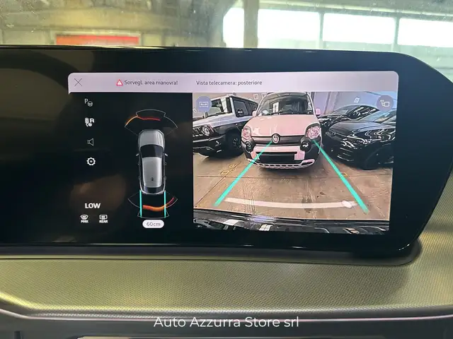 Audi Q3 view 14