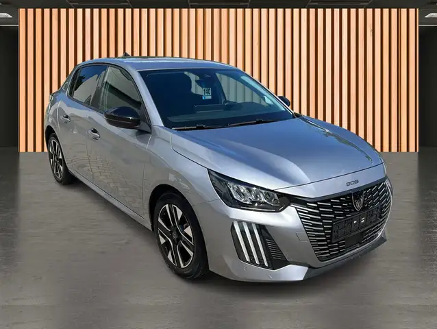 Peugeot 208 view 4