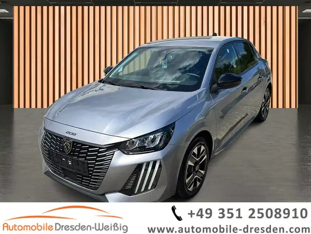 Peugeot 208 main image