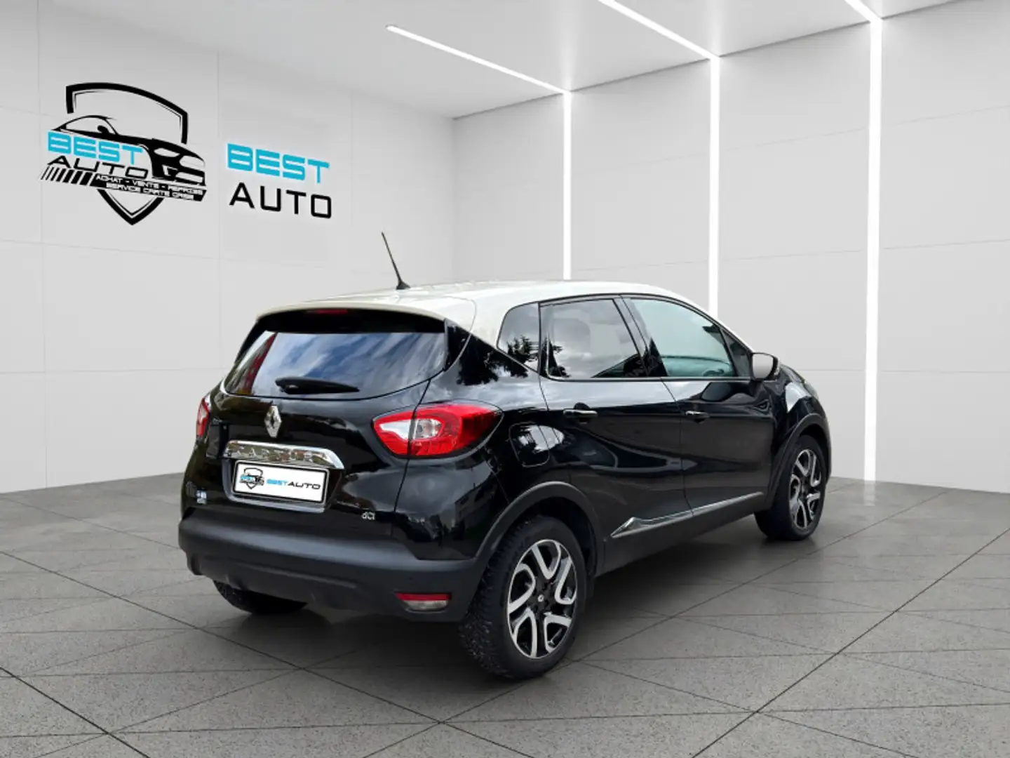 Renault Captur 1.5 DCI 90CH STOP\u0026START ENERGY INTENS ECO² Zwart - 2