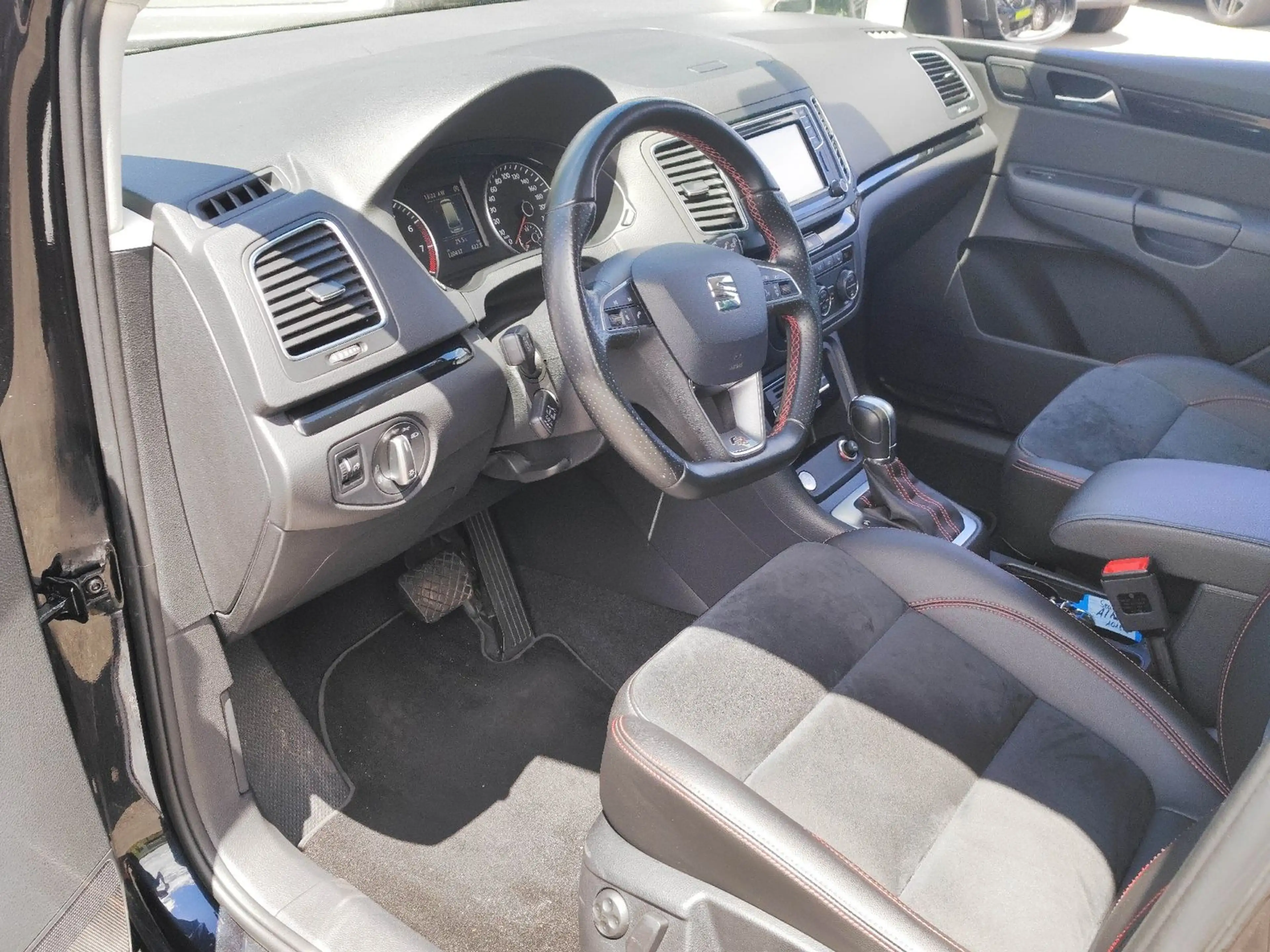 SEAT Alhambra FR-Line *XENON*NAVI*CARPLAY* — photo 12