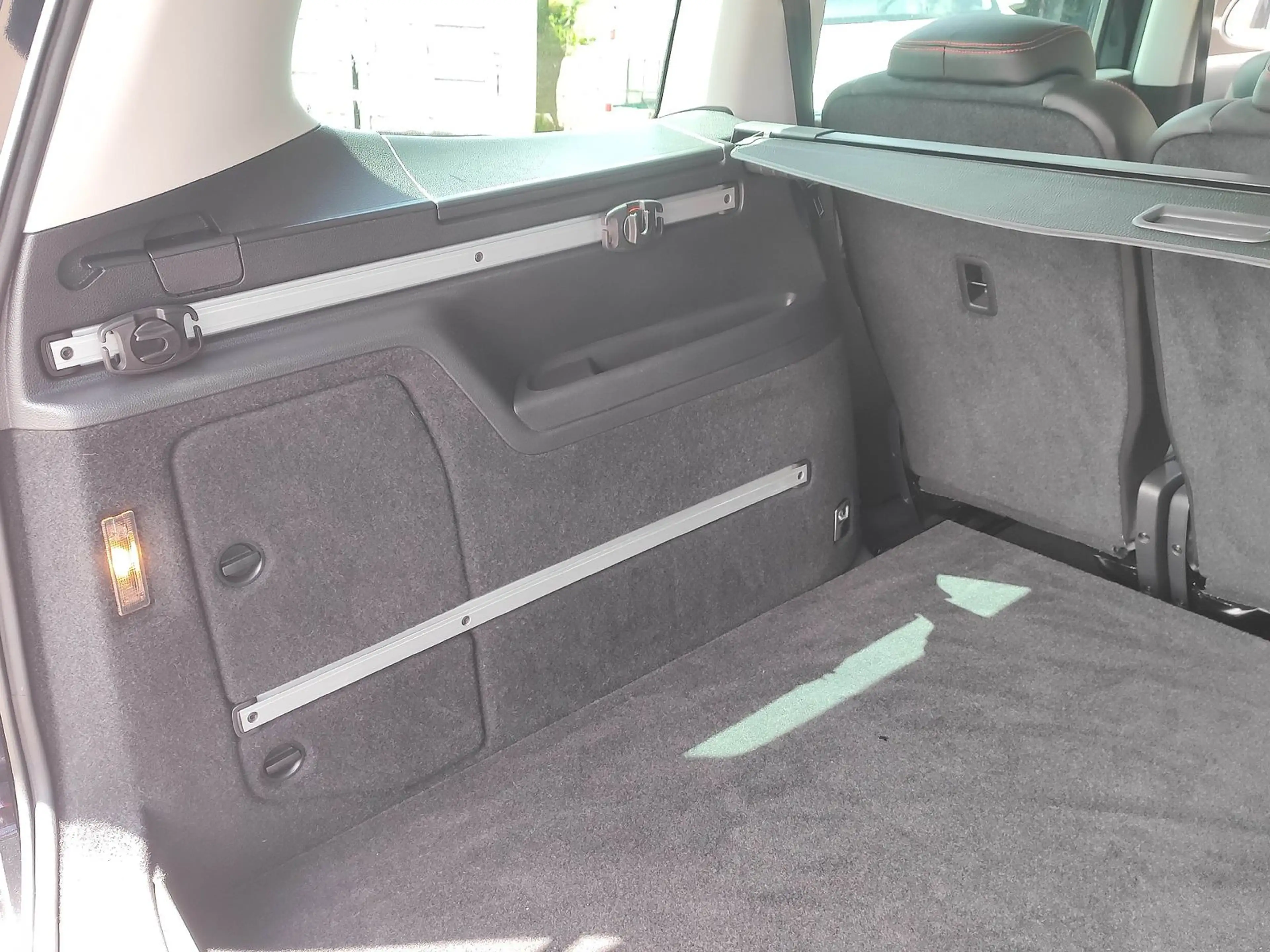 SEAT Alhambra FR-Line *XENON*NAVI*CARPLAY* — photo 11