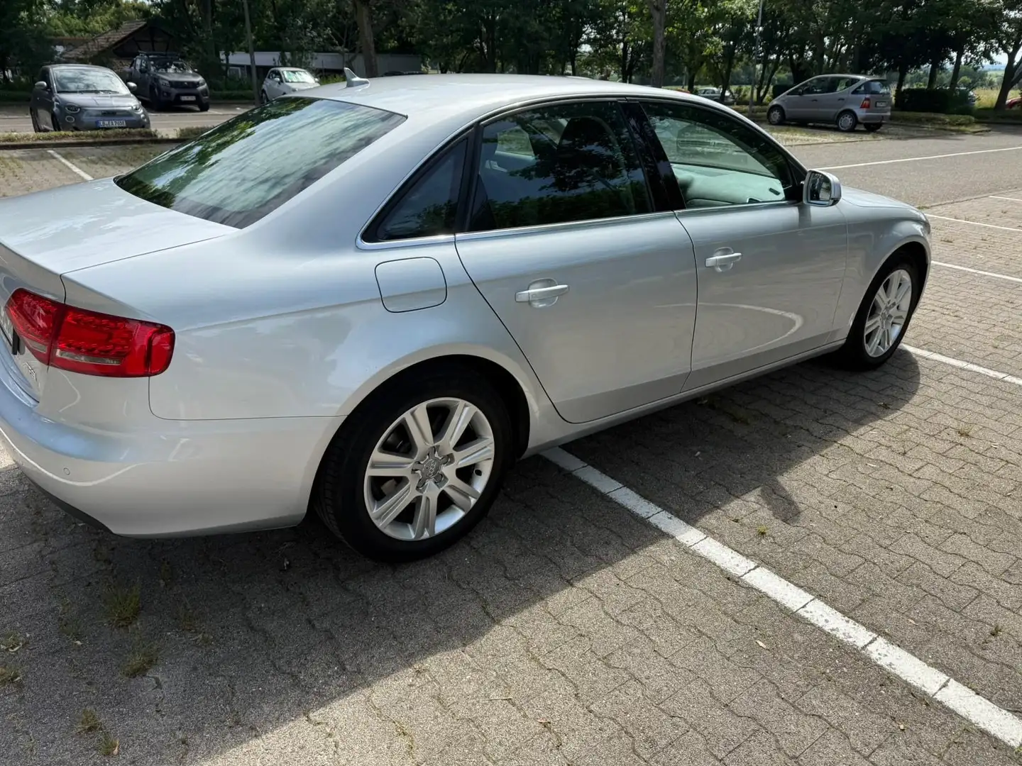 Audi A4 1.8 TFSI Ambiente - 2