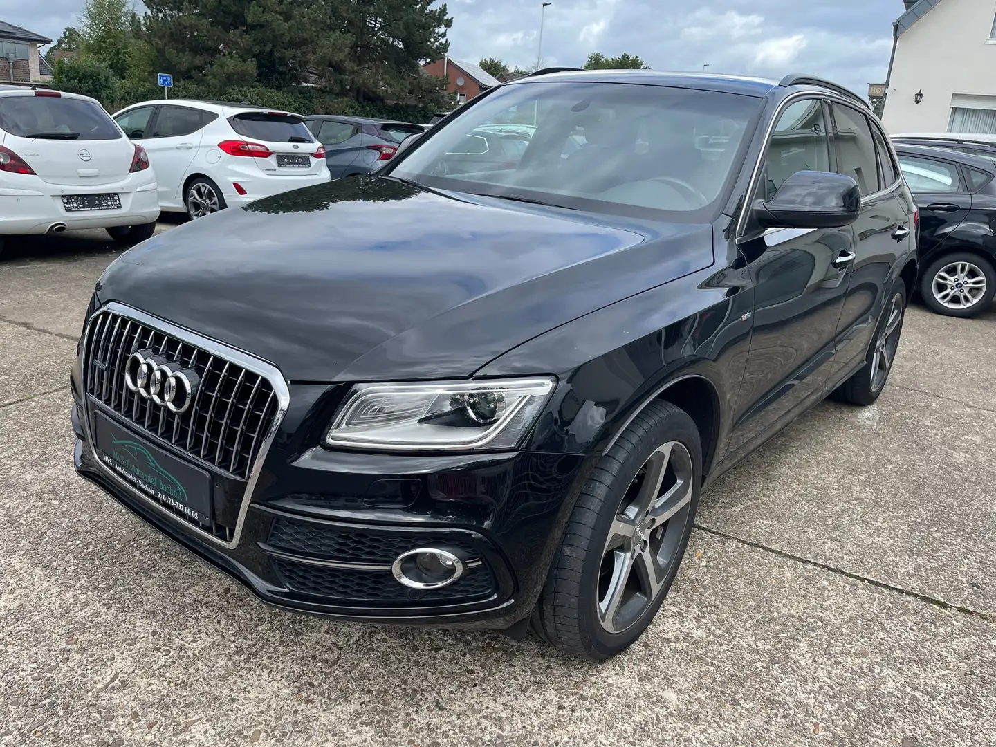 Audi Q5 2.0 TDI Quattro S-line plus,Automatik,Navi,Pano Schwarz - 1