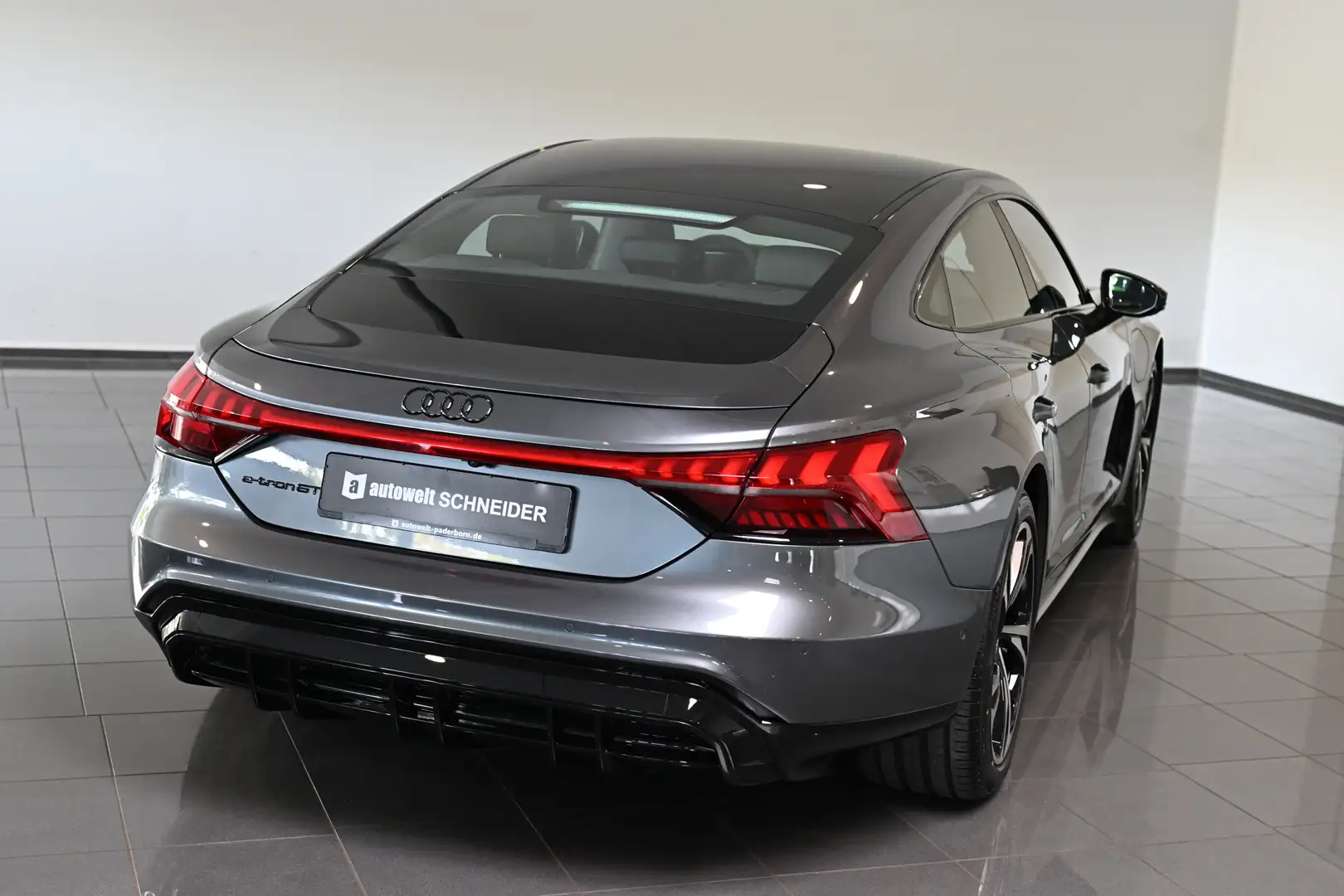Audi e-tron GT Quattro Pano HUD B&O Matrix Laser 20 Gris - 2