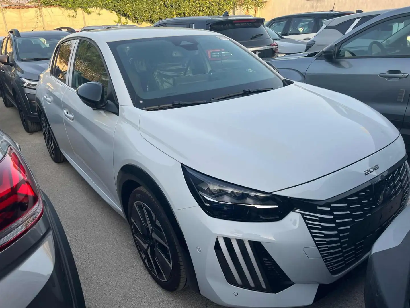 Peugeot 208 GT Hybrid 145 e-DCS6 - 2