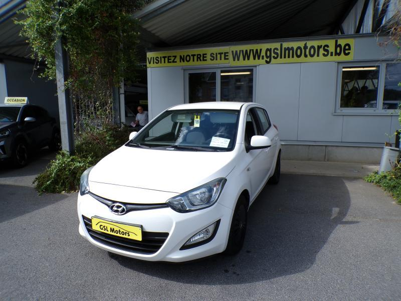 Hyundai i20 1.2 84cv Blanc 06/13 Airco Radio CD USB
