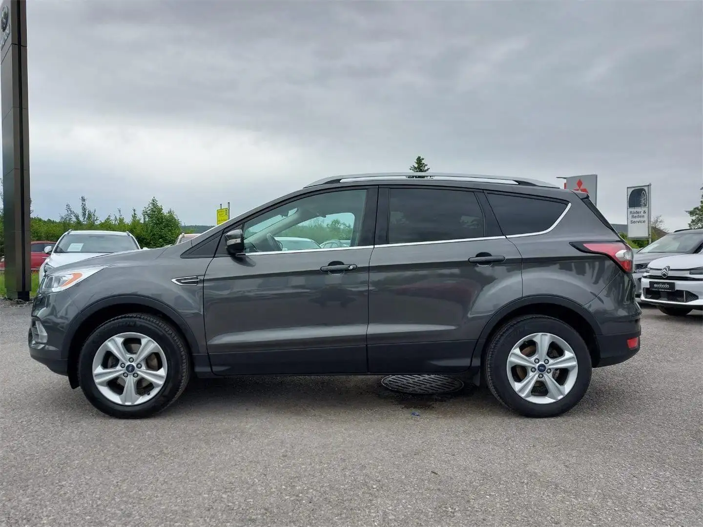 Ford Kuga KUGA Trend 1.5Ecoboost *8fach* *AHK* Grau - 2