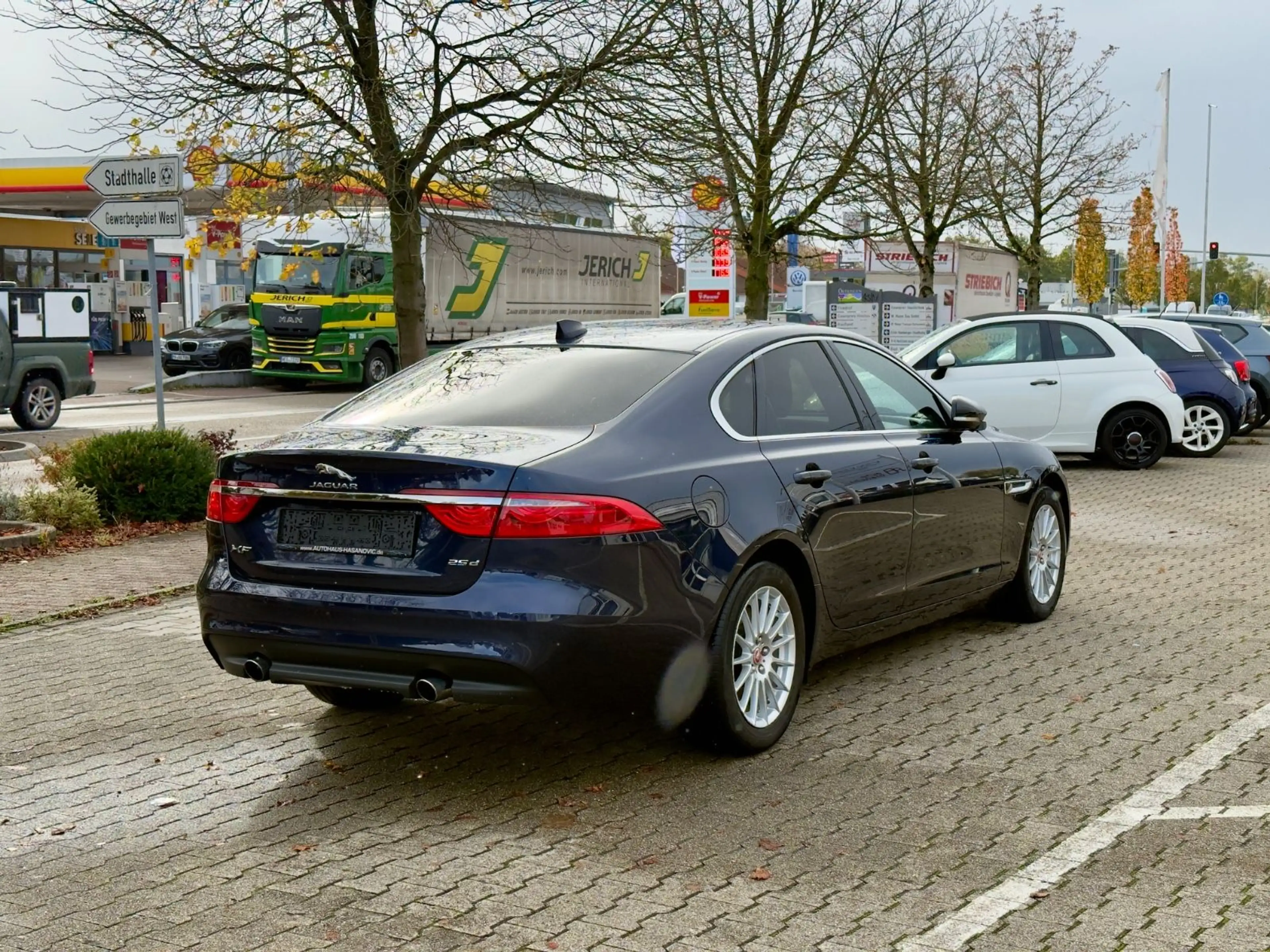 Jaguar XF Prestige 25d — photo 8