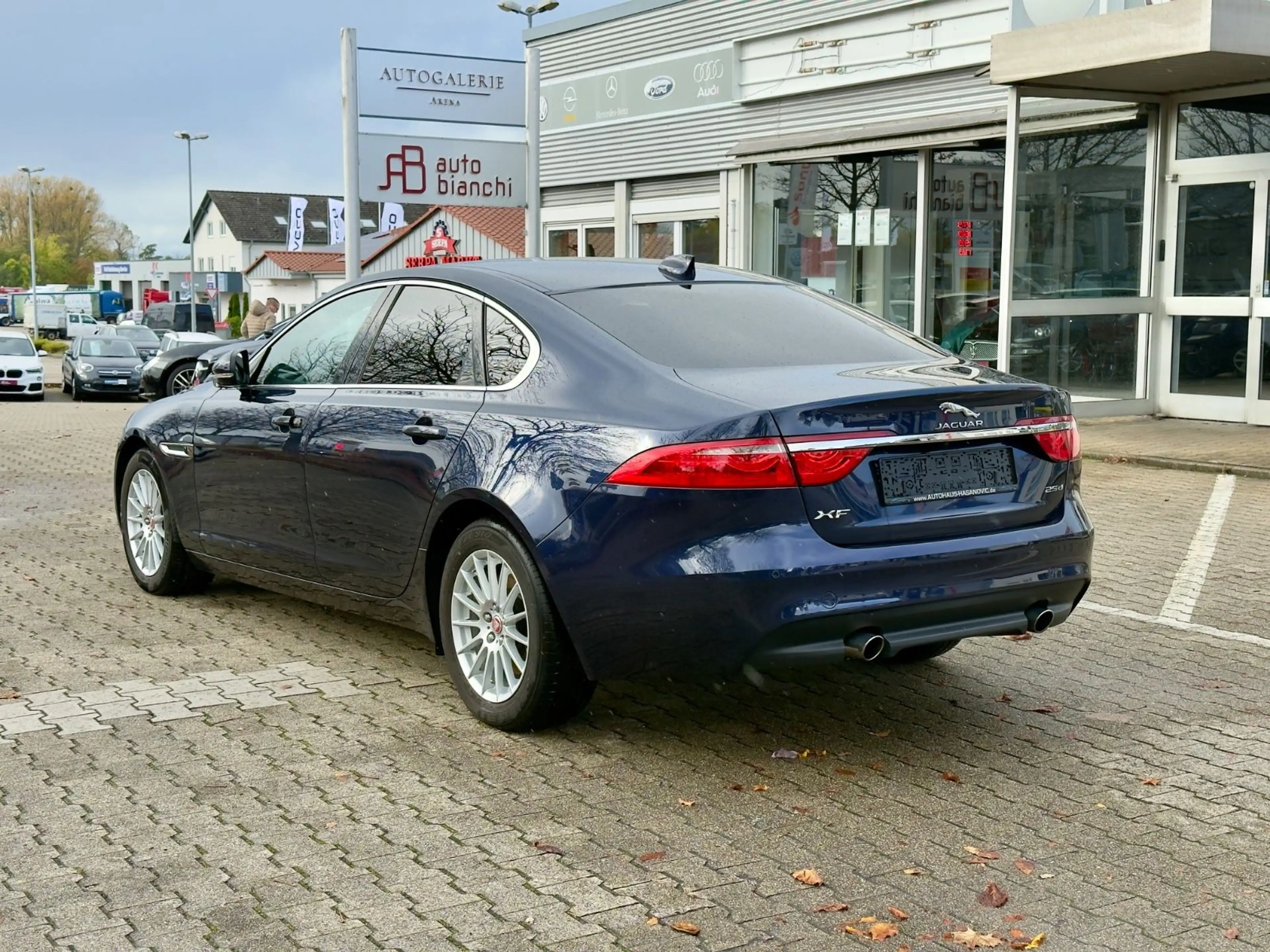 Jaguar XF Prestige 25d — photo 6