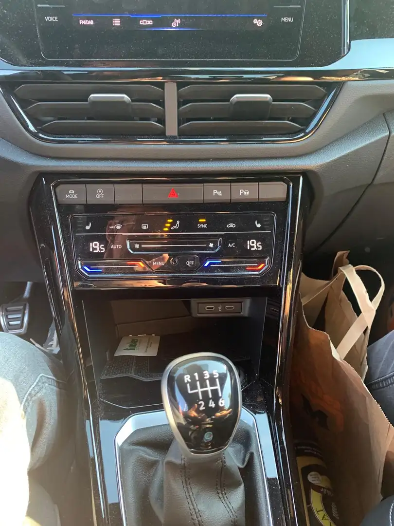 Volkswagen T-Roc 2.0 tdi R-Line 115cv Blau - 1