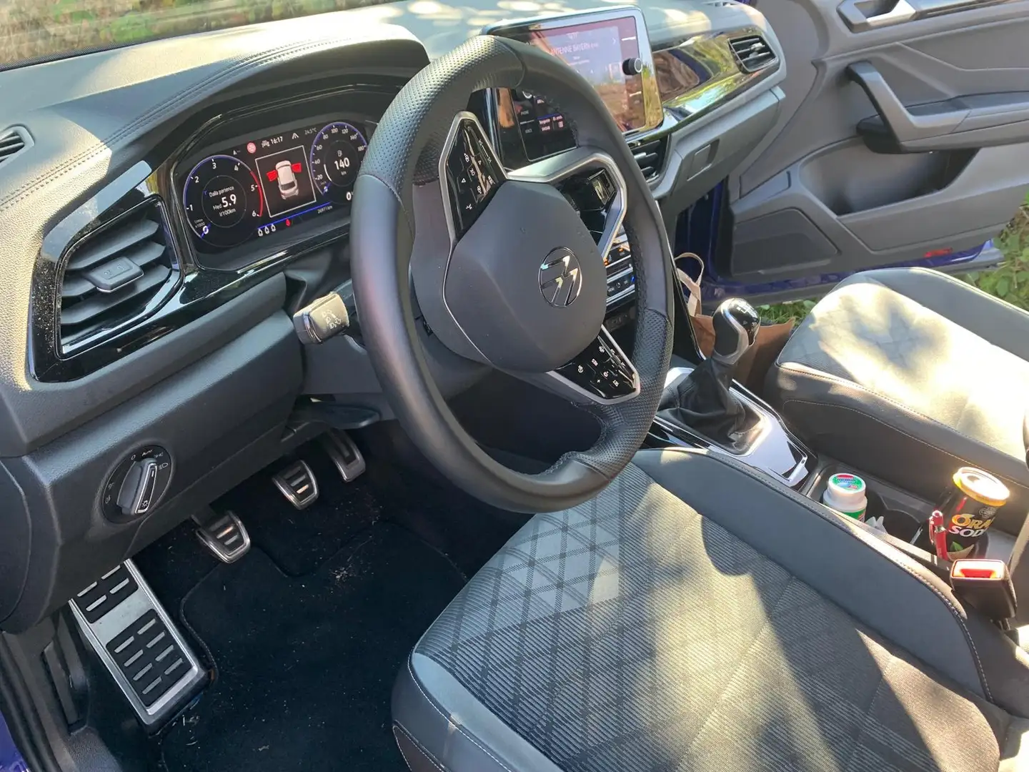 Volkswagen T-Roc 2.0 tdi R-Line 115cv Blau - 2