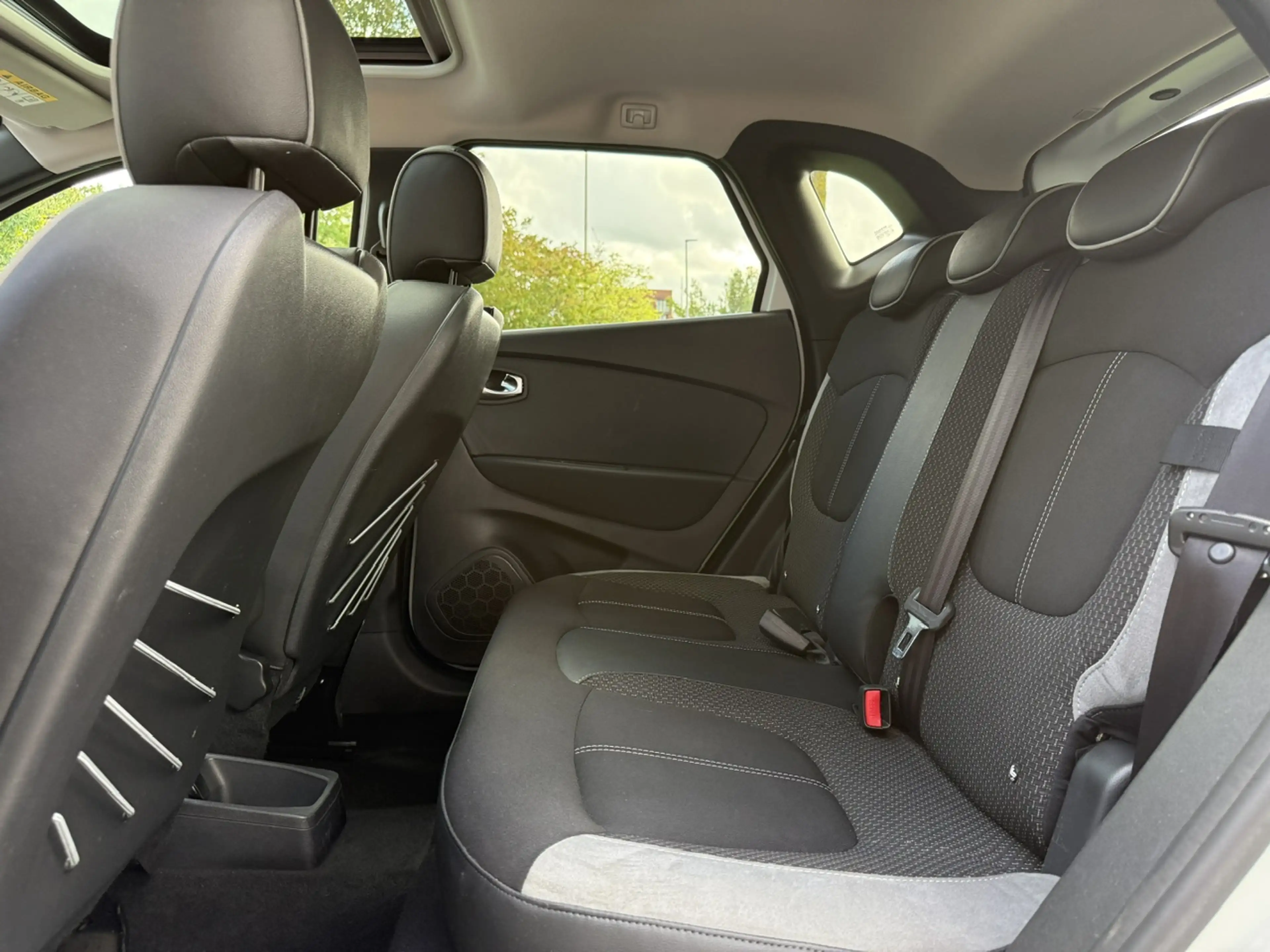 Renault Captur TCe 120pk Bose | Panoramadak | Navigatie | Camera — photo 7