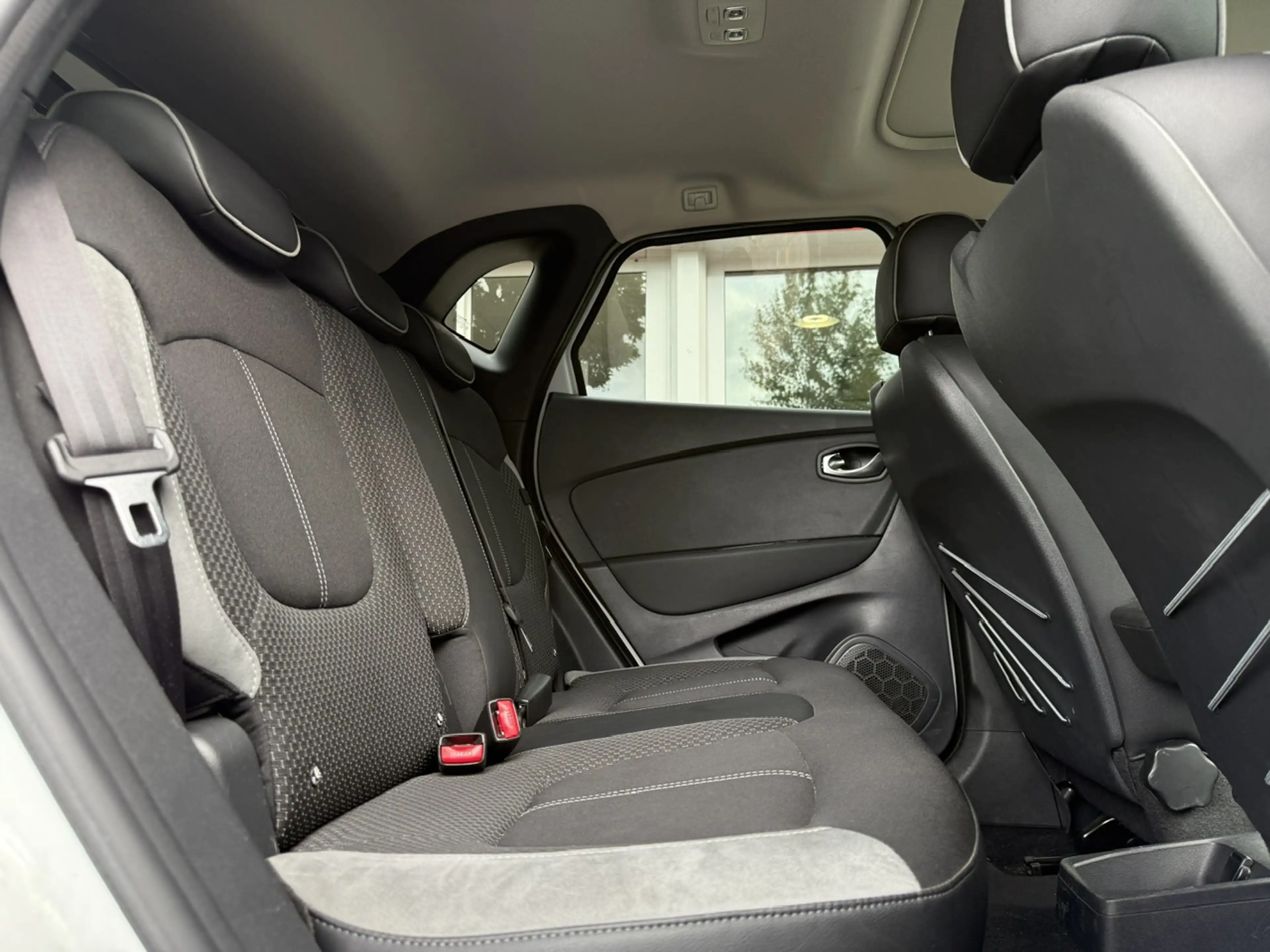 Renault Captur TCe 120pk Bose | Panoramadak | Navigatie | Camera — photo 10