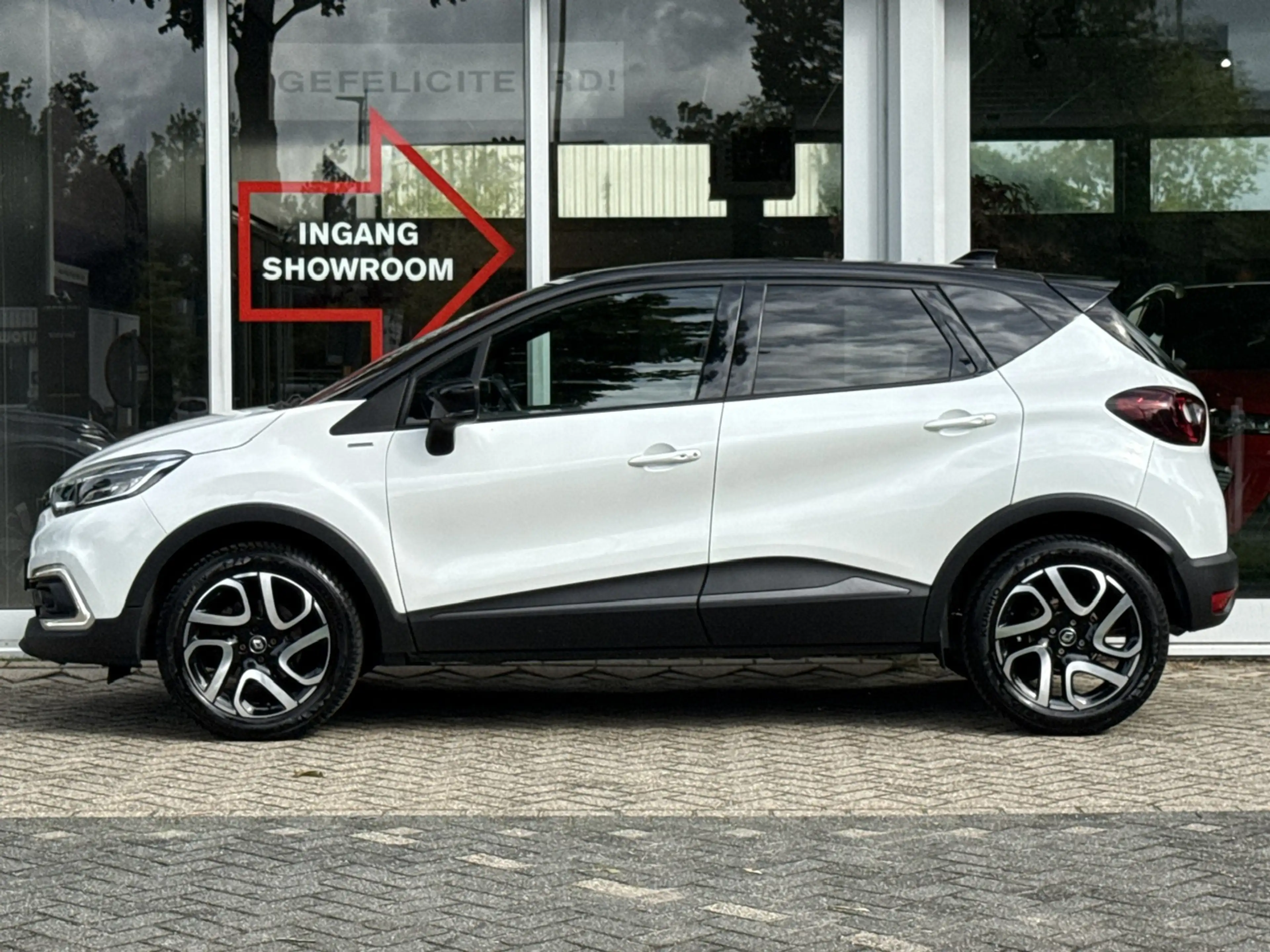 Renault Captur TCe 120pk Bose | Panoramadak | Navigatie | Camera — photo 2