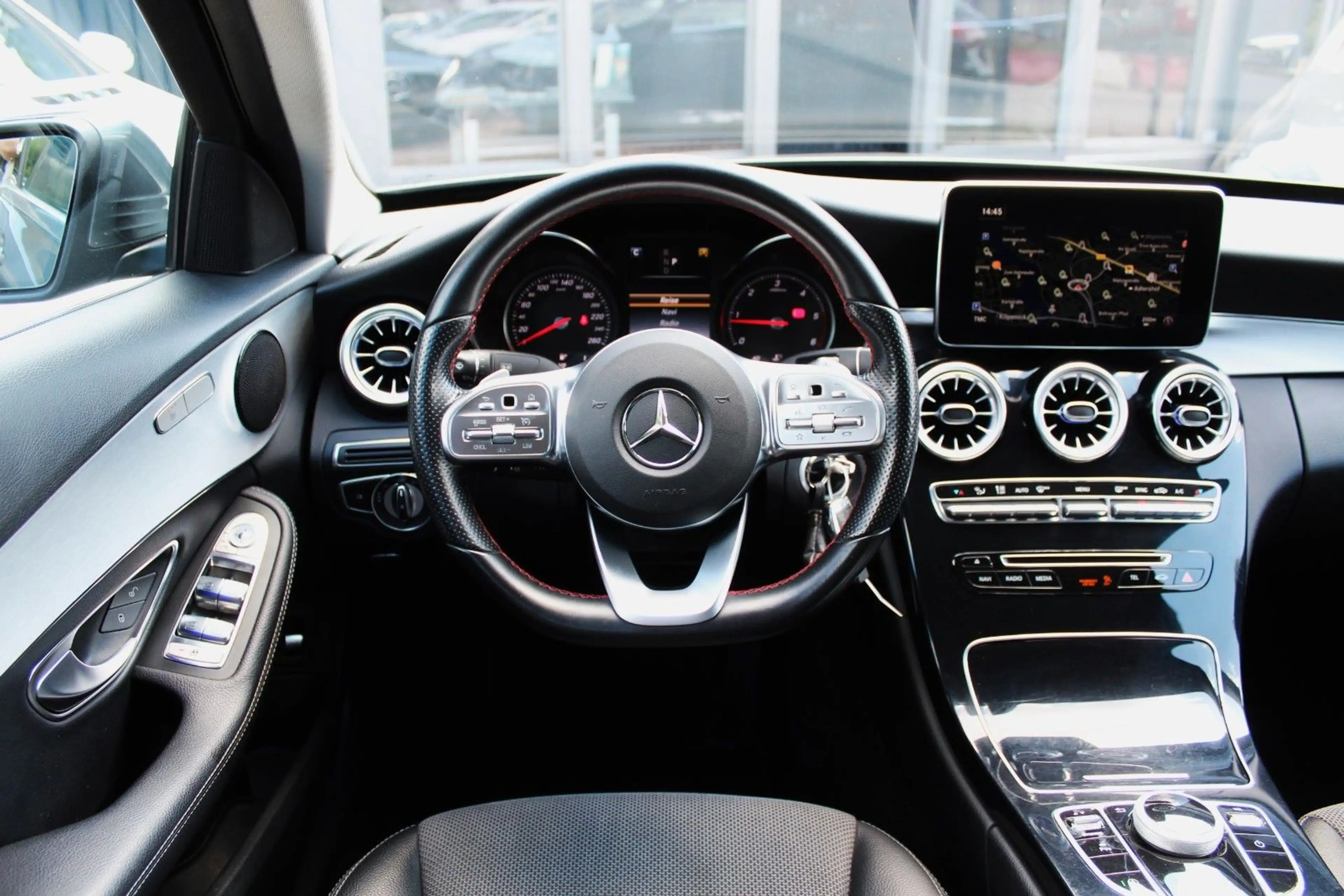 Mercedes-Benz C 250 d 9-G LED NAVI KAMERA PDC EURO6 — photo 14