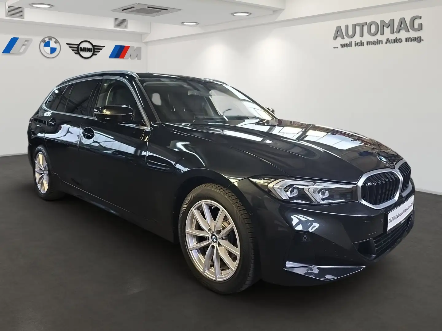 BMW 318 d Touring*Park Assist*Live Cockpit Plus*LED*PDC*Si Zwart - 2