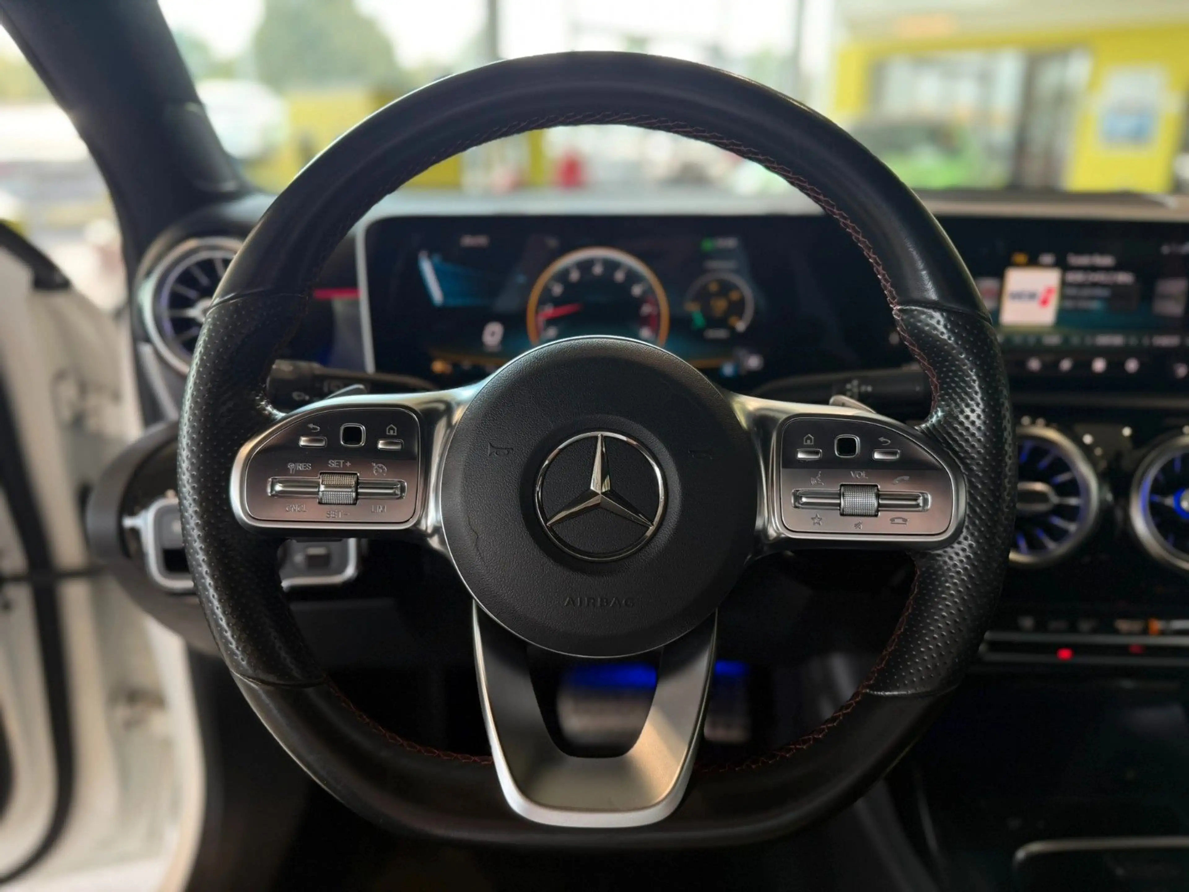 Mercedes-Benz A 35 AMG 4Matic*Night-Paket*Kamera*Navi* — photo 13