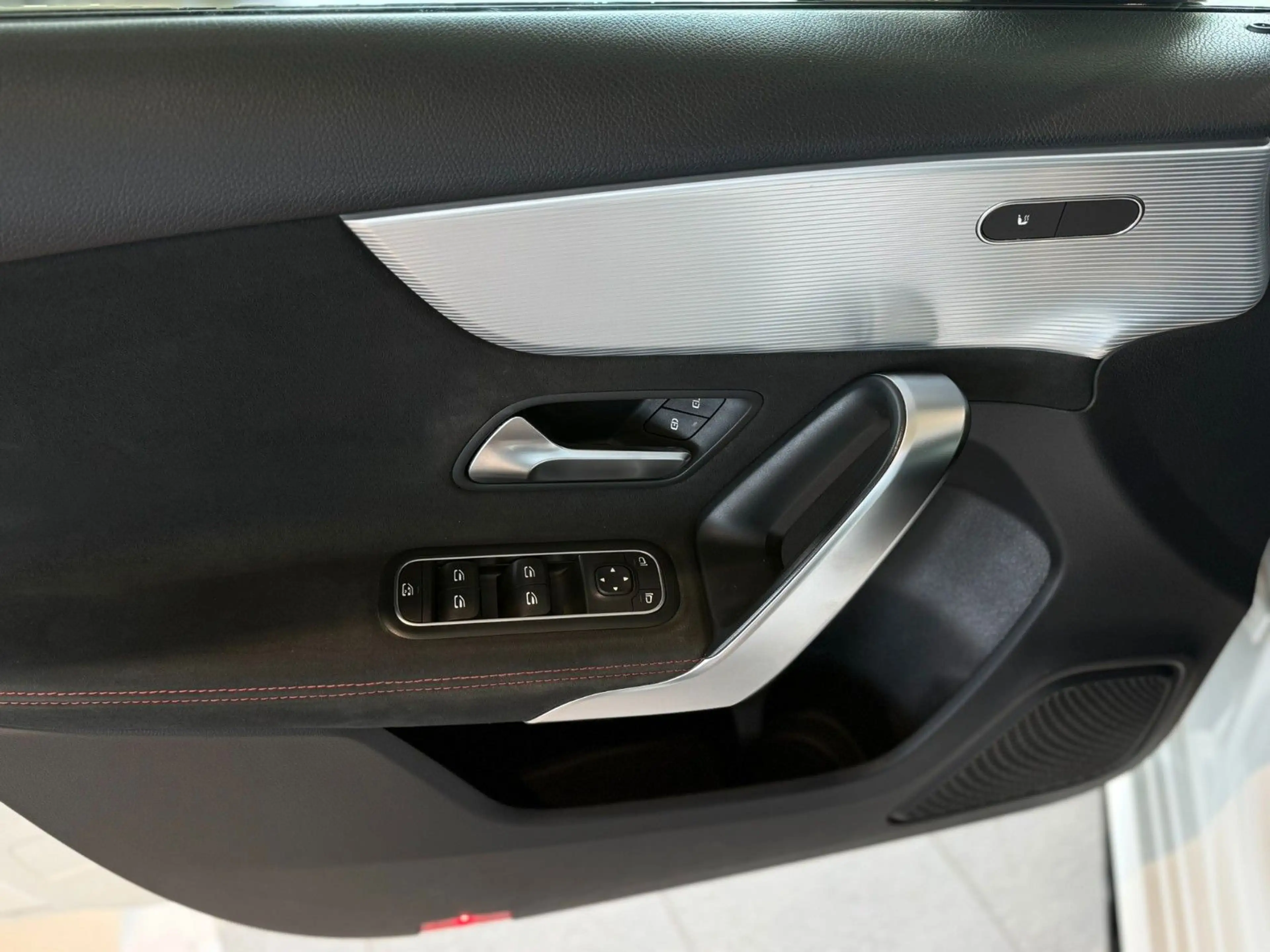 Mercedes-Benz A 35 AMG 4Matic*Night-Paket*Kamera*Navi* — photo 10
